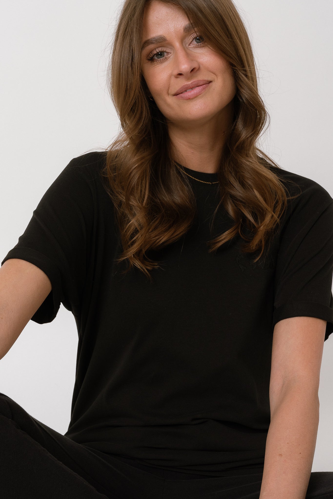 T-SHIRT DAMSKI CZARNY- MORAINE