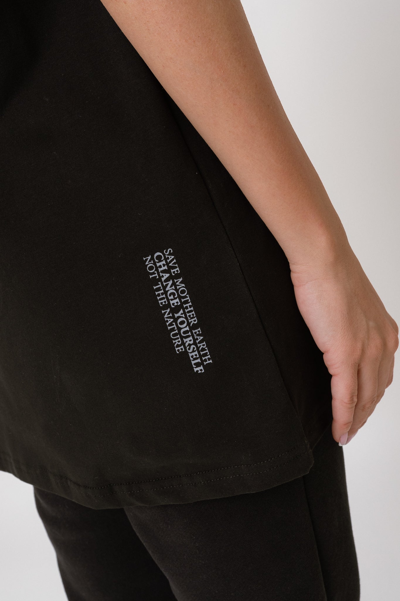 T-SHIRT OVERSIZE CZARNY- HURON