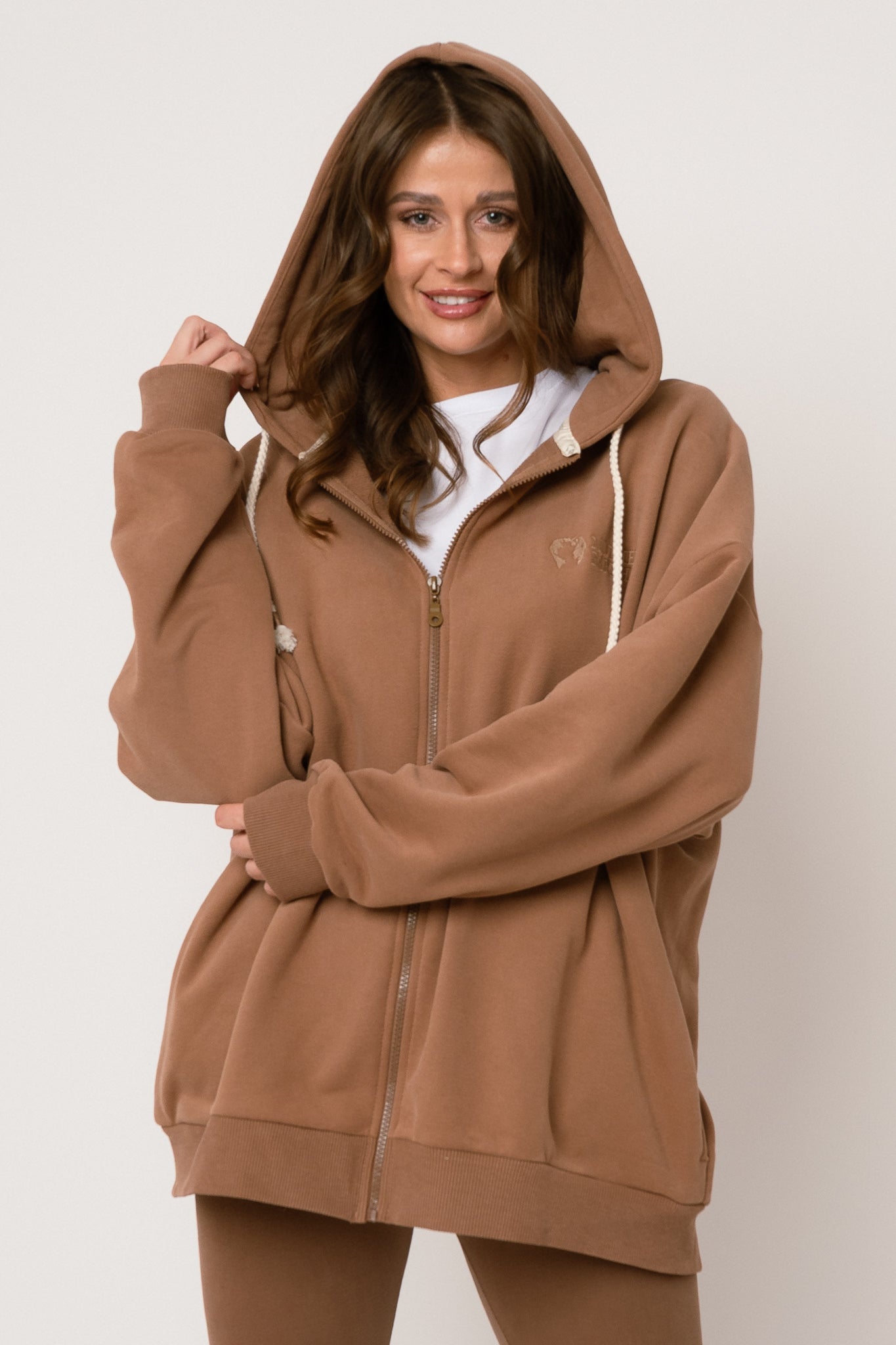 BLUZA Z KAPTUREM ROZPINANA BRĄZOWA - NIKO