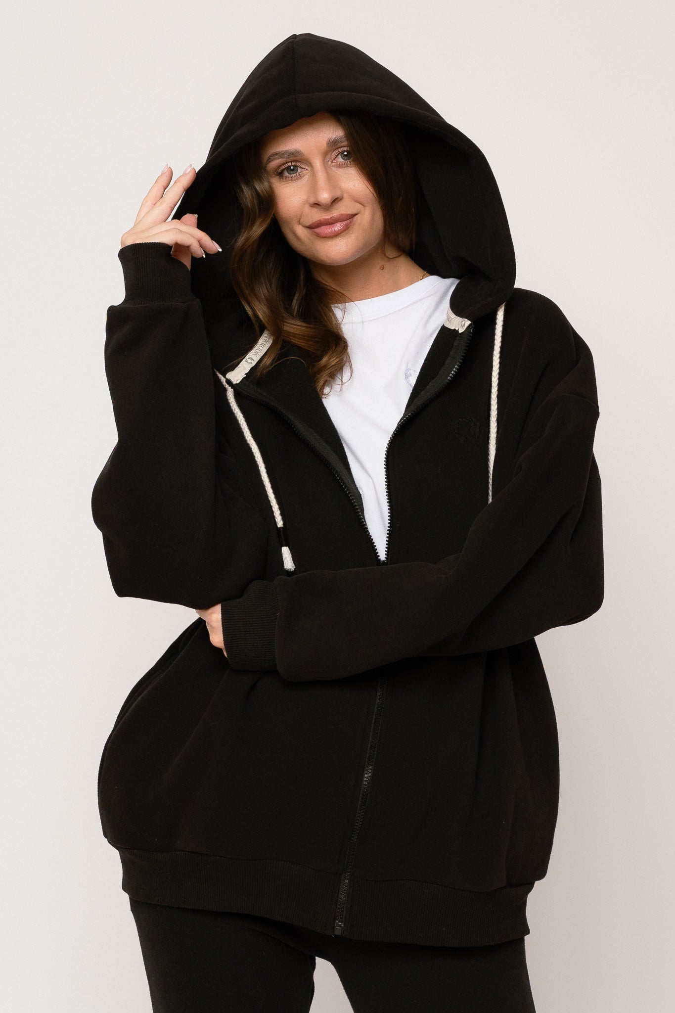 BLUZA Z KAPTUREM ROZPINANA CZARNA - NIKO