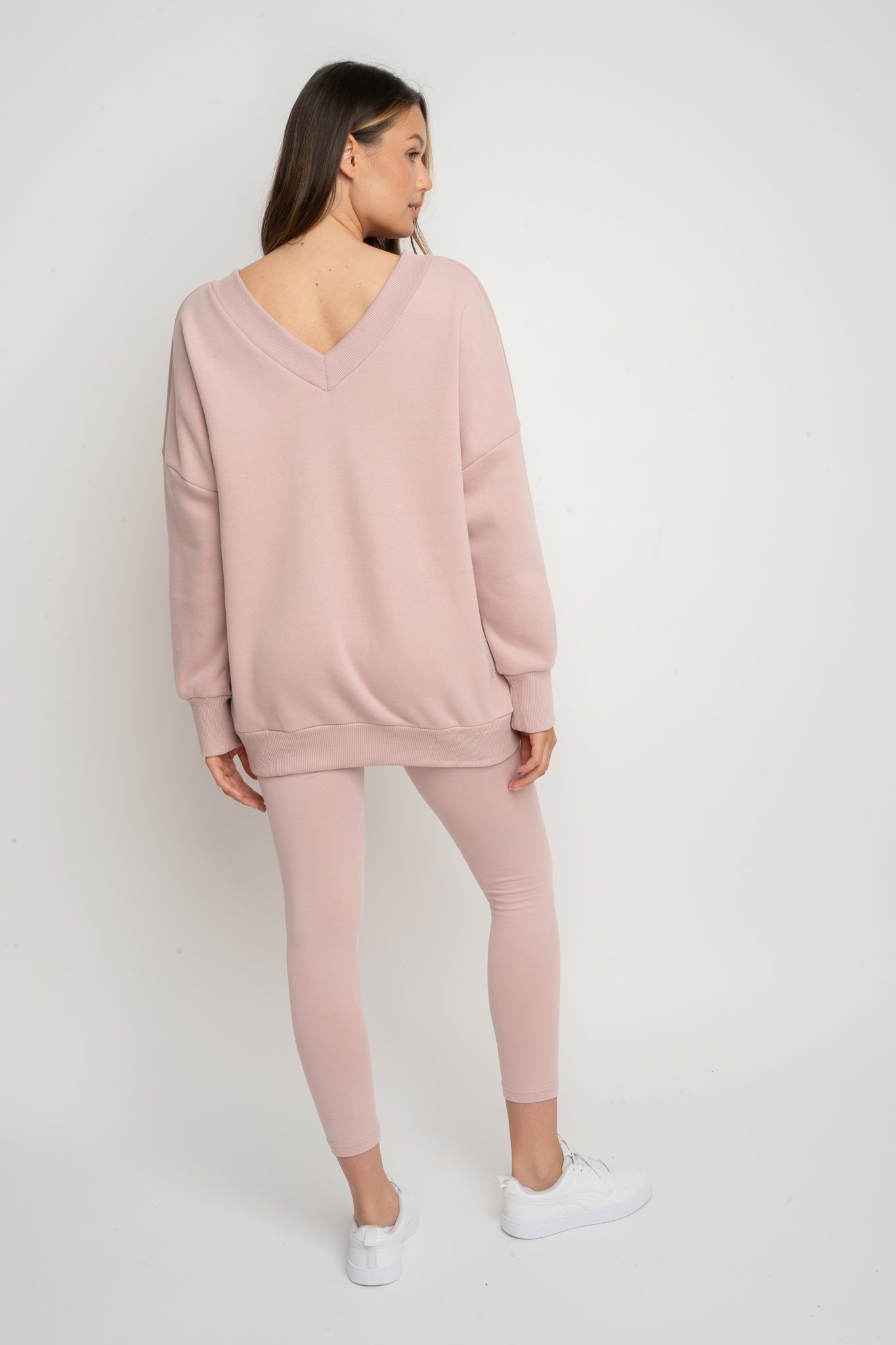 BLUZA Z DEKOLTEM OVERSIZE JASNORÓŻOWA - BISCOE
