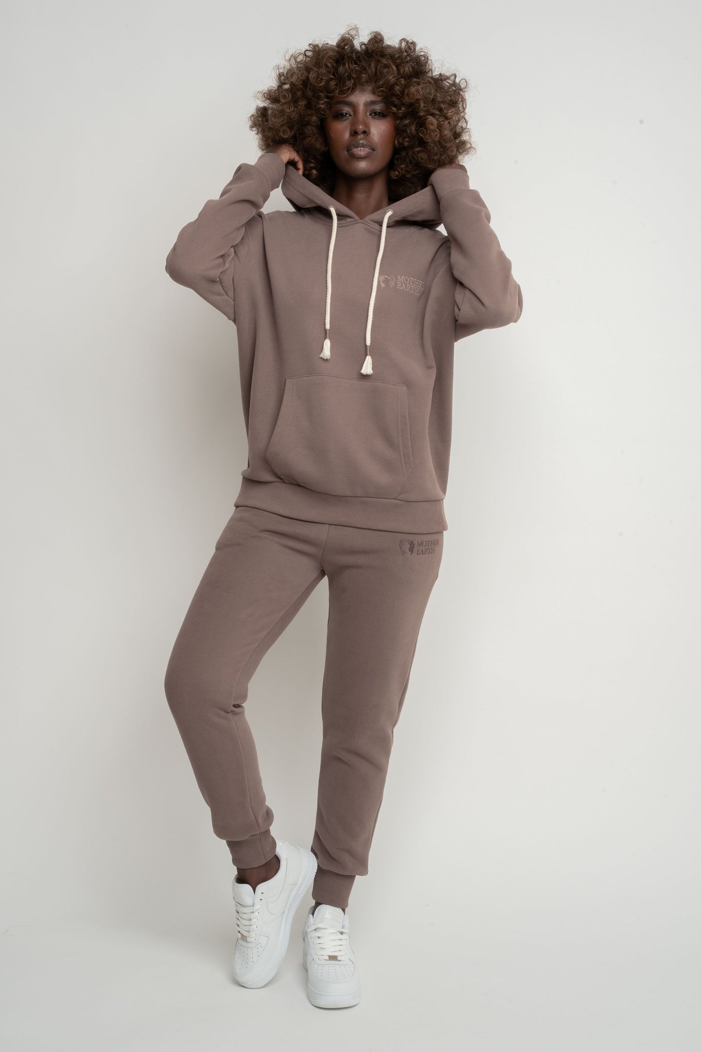 BLUZA Z KAPTUREM CAPPUCCINO - MOHELI