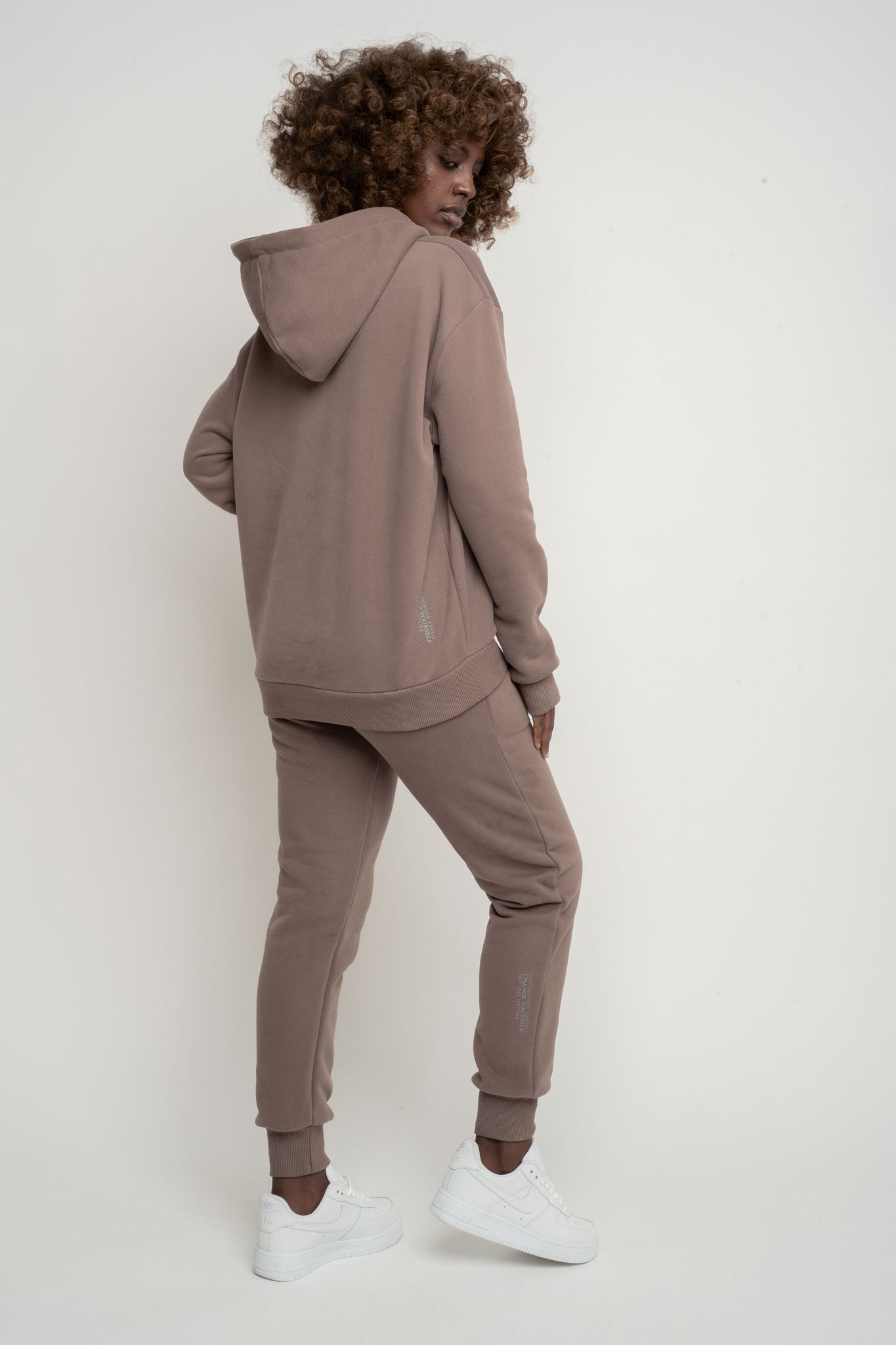 BLUZA Z KAPTUREM CAPPUCCINO - MOHELI