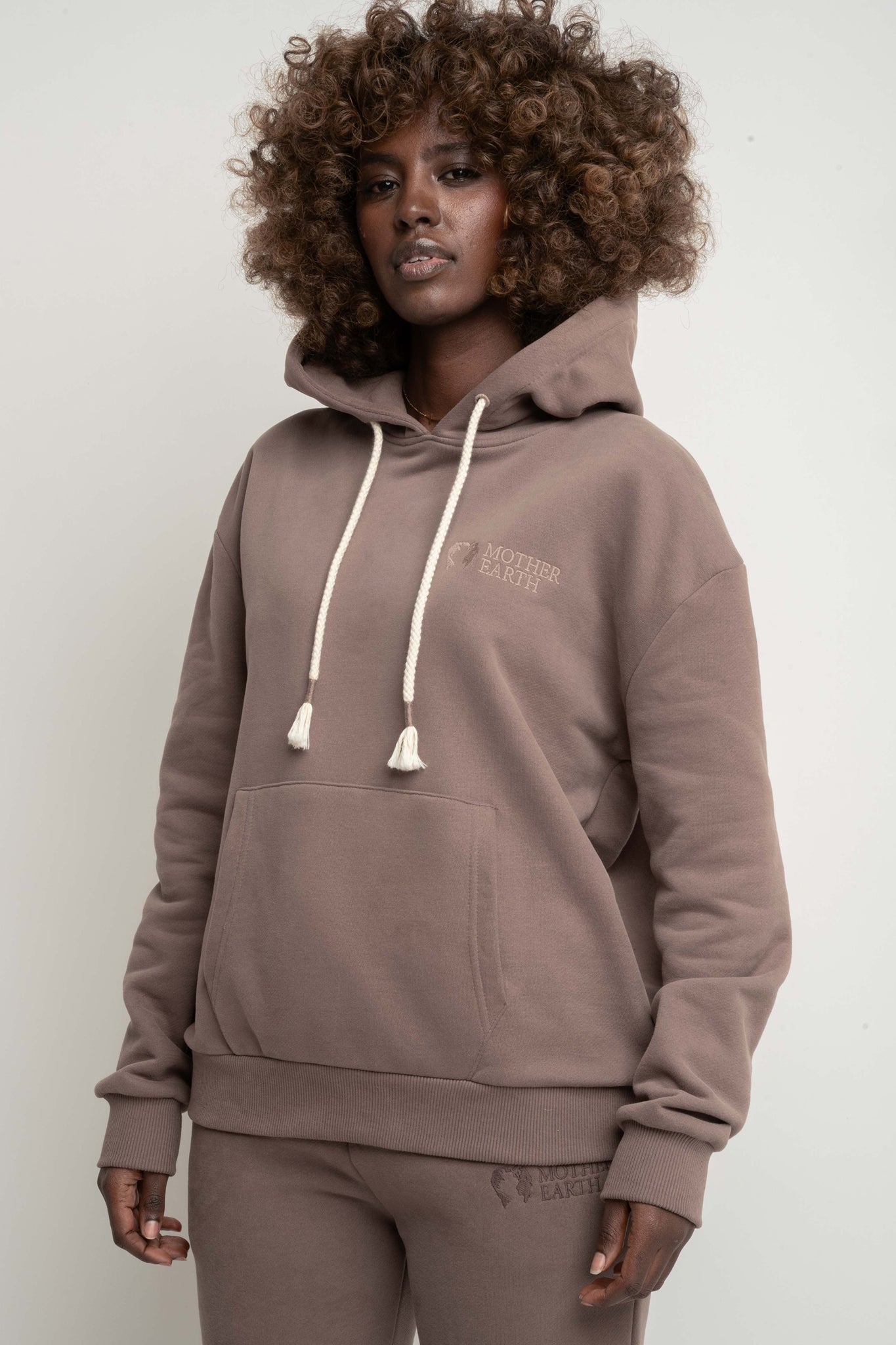BLUZA Z KAPTUREM CAPPUCCINO - MOHELI