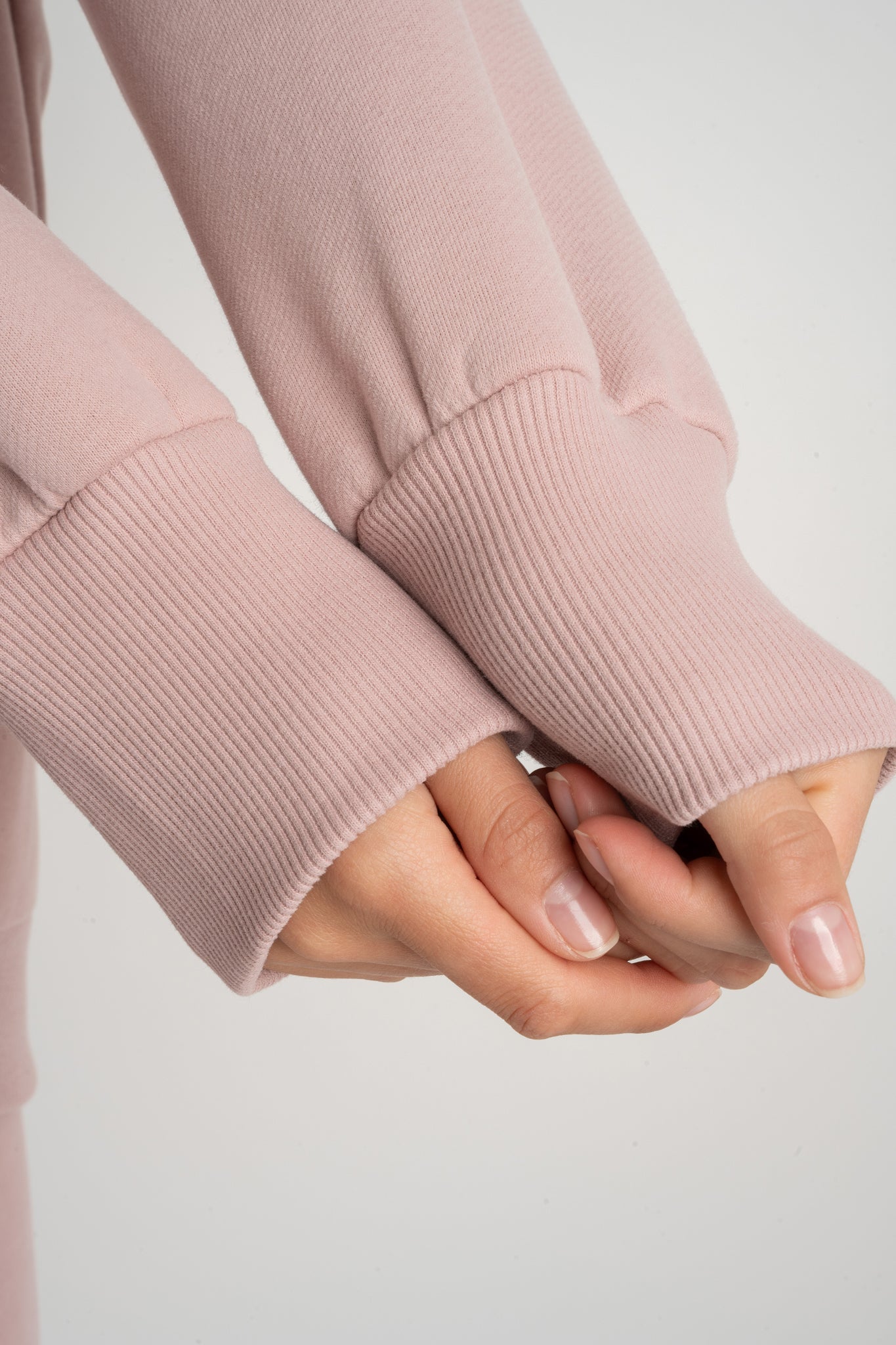 BLUZA Z DEKOLTEM OVERSIZE JASNORÓŻOWA - BISCOE
