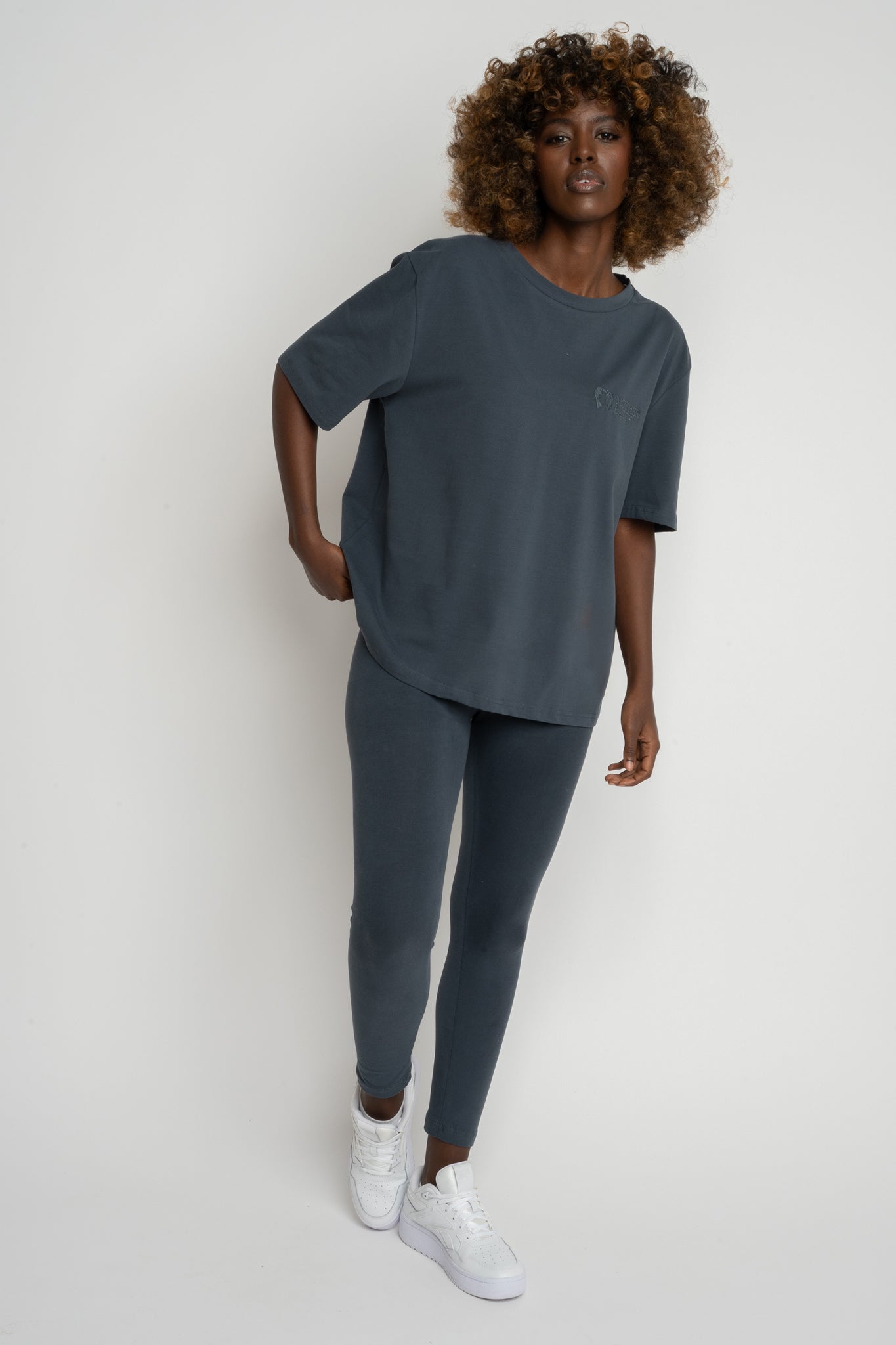 T-SHIRT DAMSKI GRAFITOWY - OYSTER
