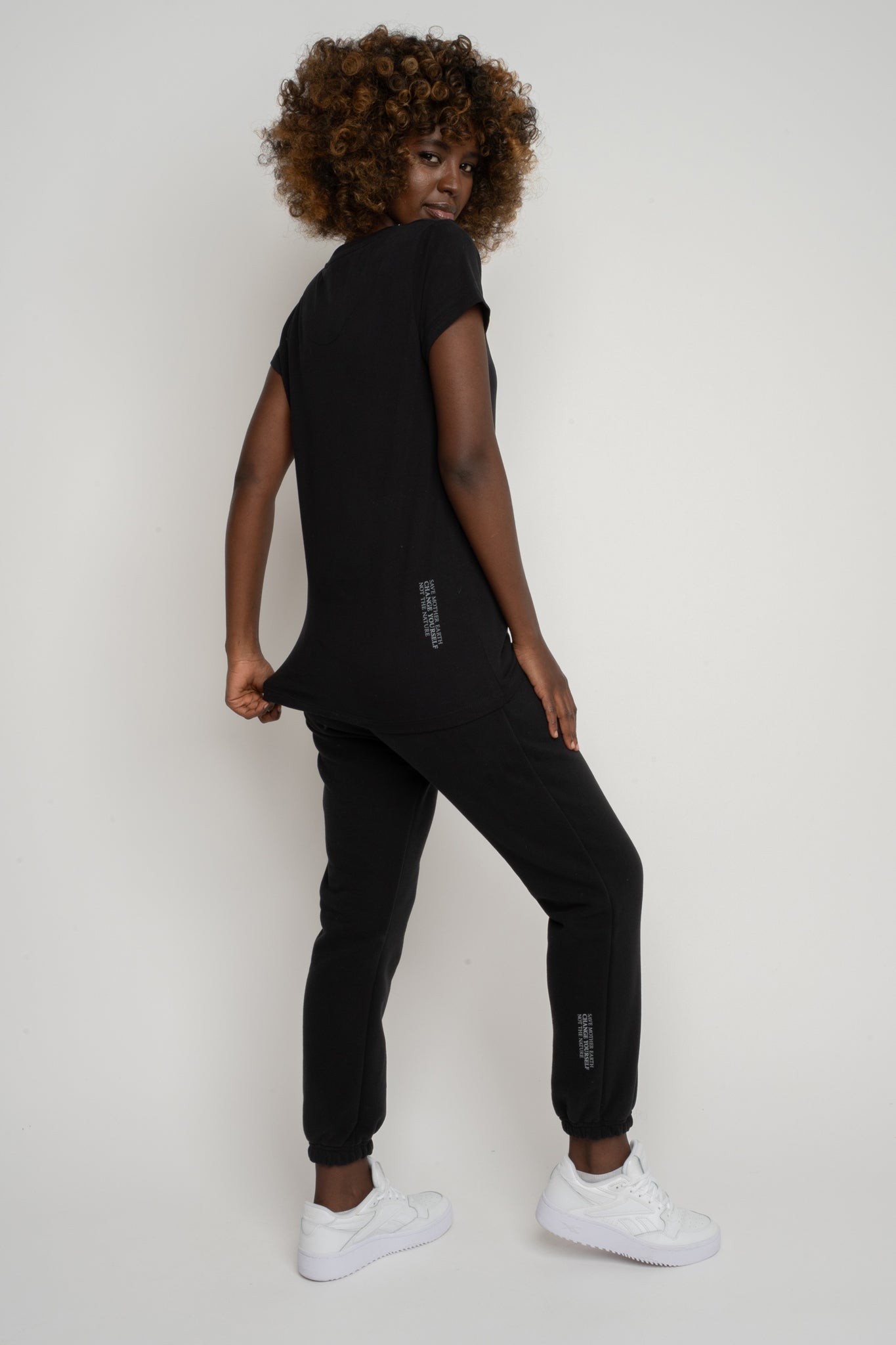 T-SHIRT DAMSKI CZARNY - PETIT