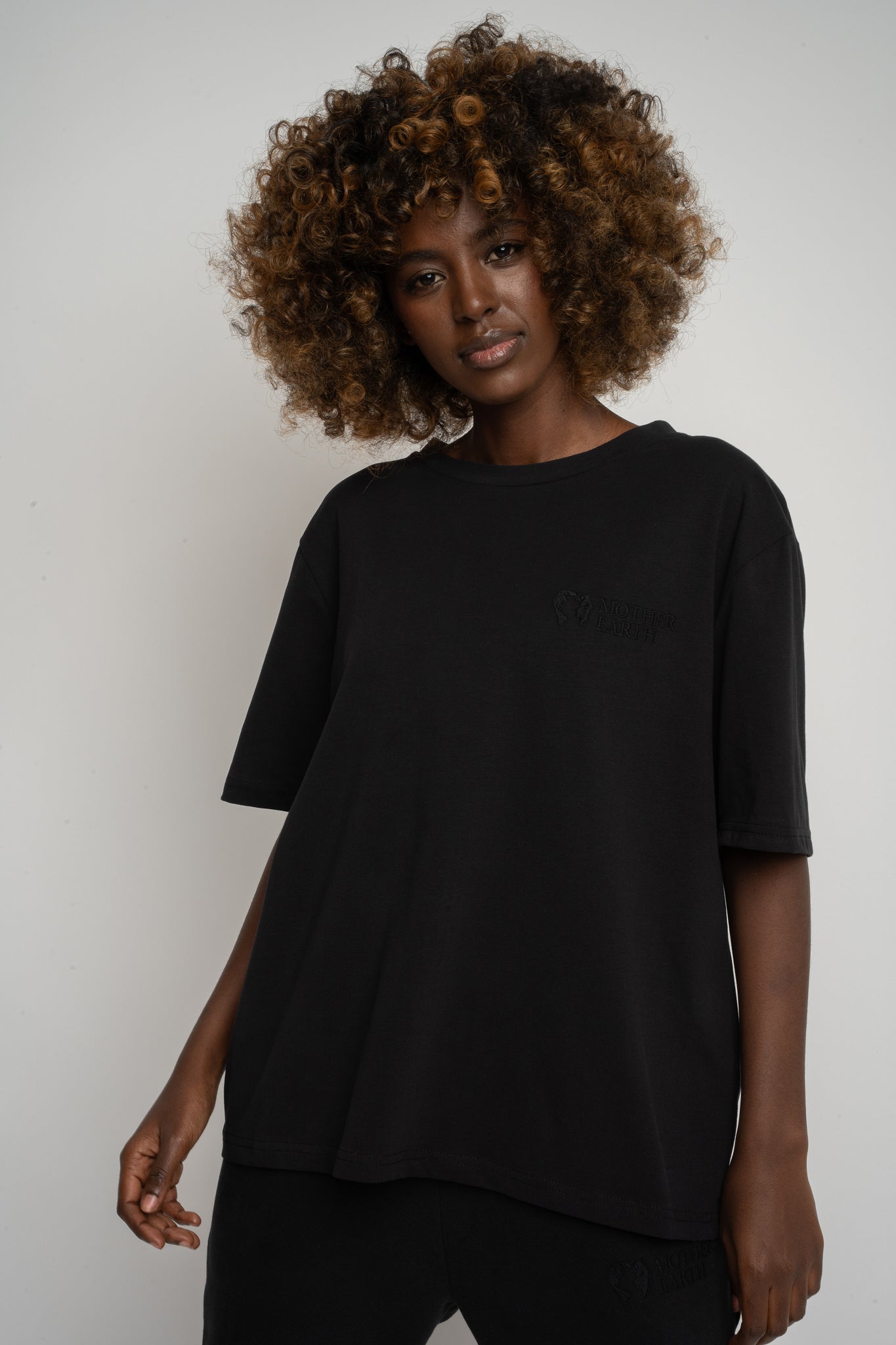 T-SHIRT DAMSKI CZARNY - OYSTER