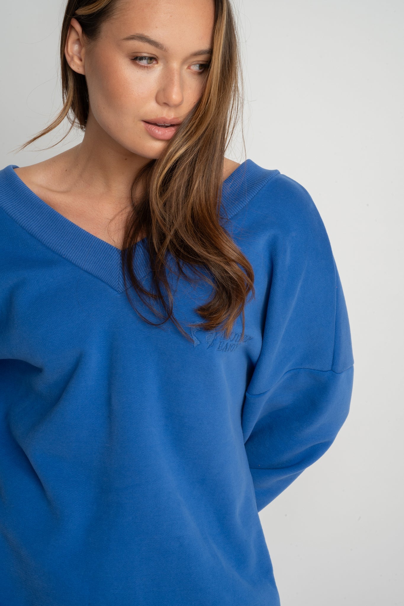 BLUZA Z DEKOLTEM OVERSIZE CHABROWA - BISCOE