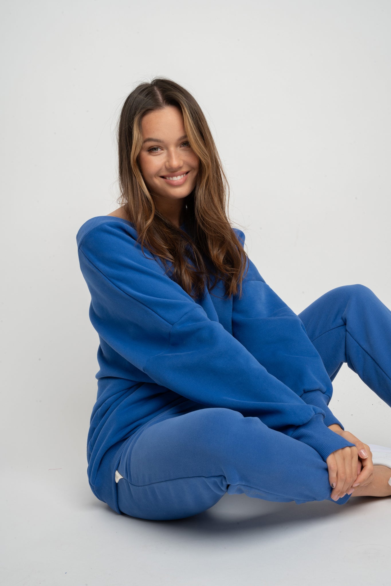 BLUZA Z DEKOLTEM OVERSIZE CHABROWA - BISCOE
