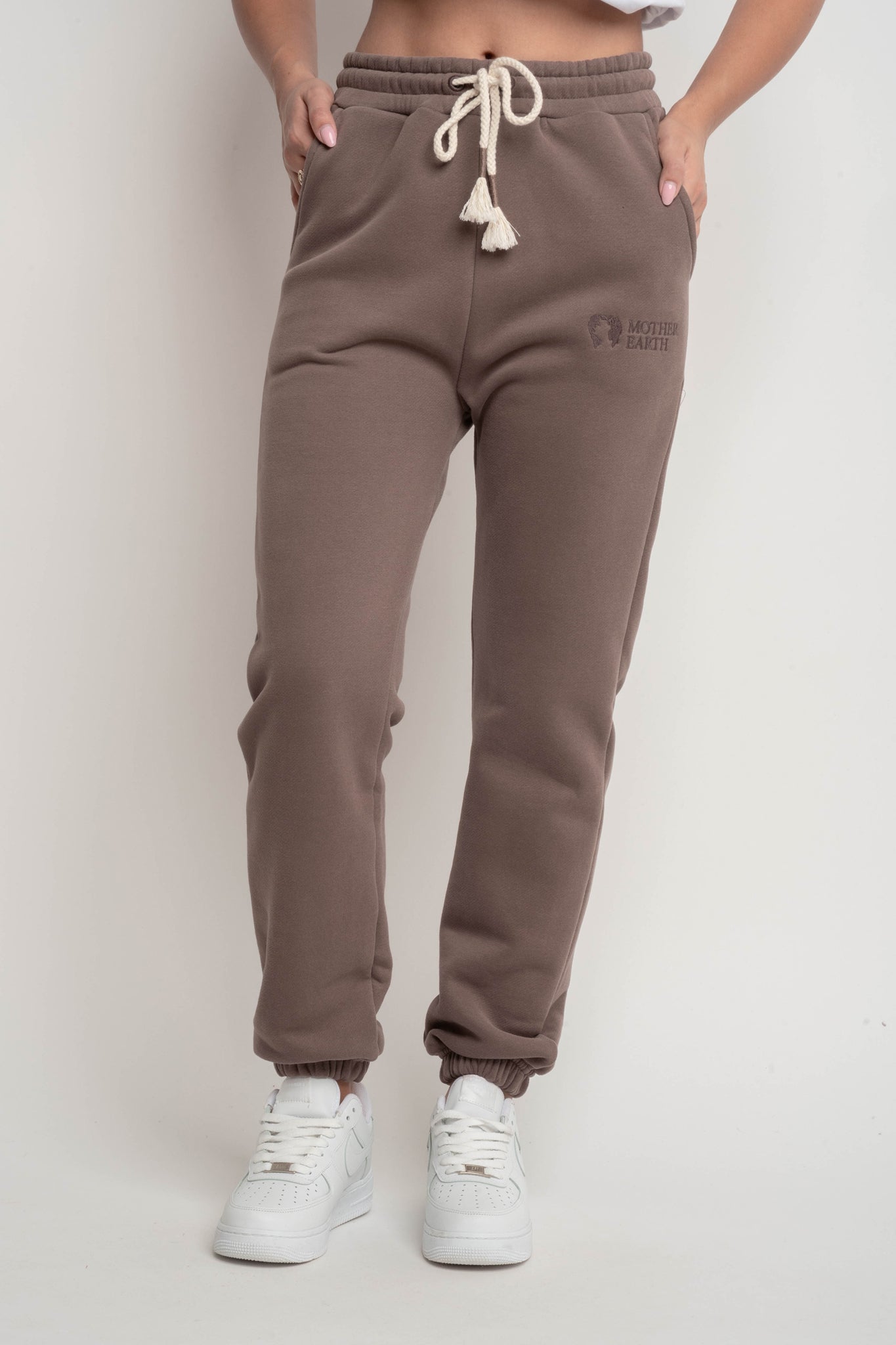 SPODNIE DRESOWE REGULAR FIT CAPPUCCINO - MILOS