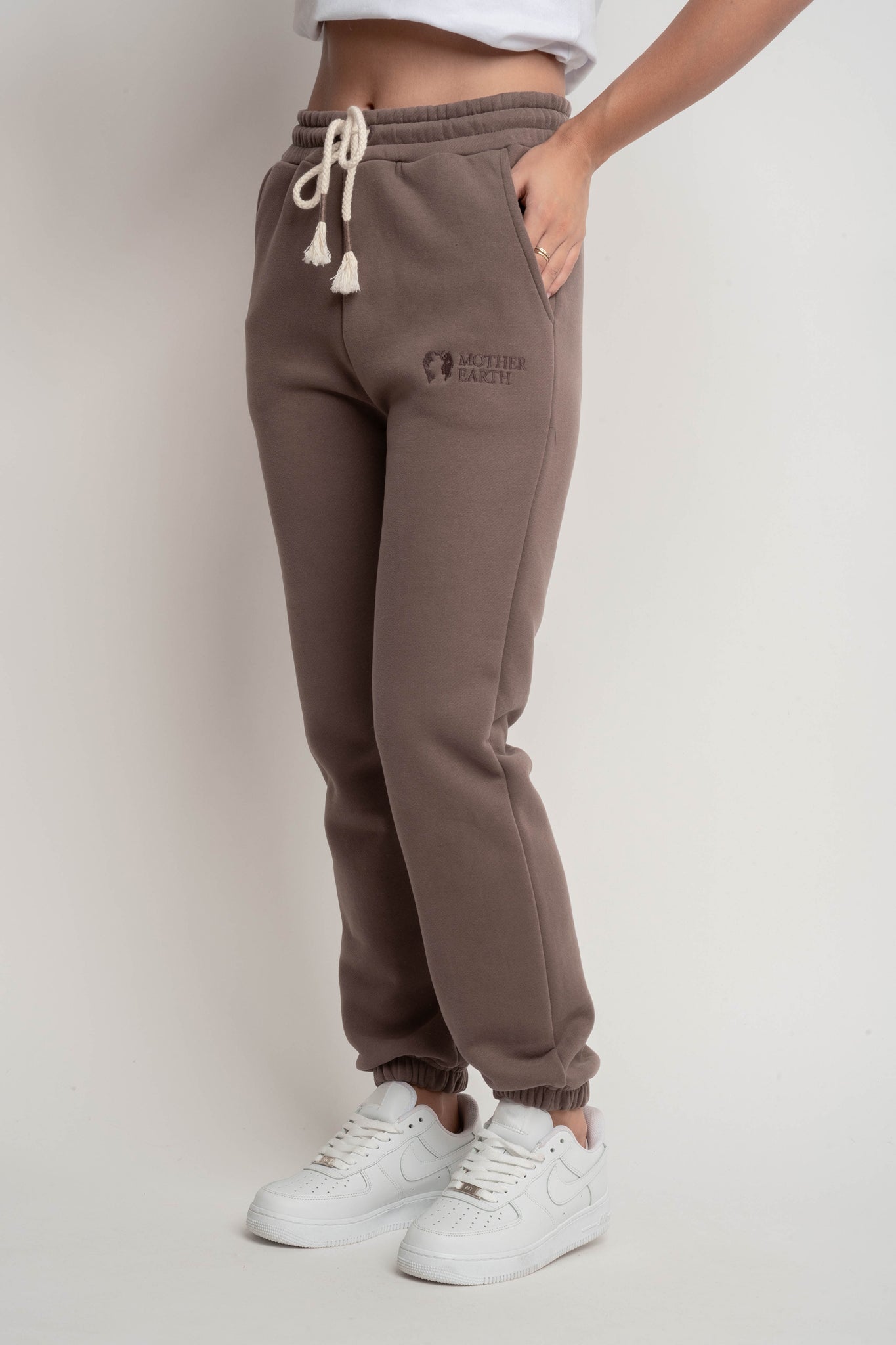 SPODNIE DRESOWE REGULAR FIT CAPPUCCINO - MILOS