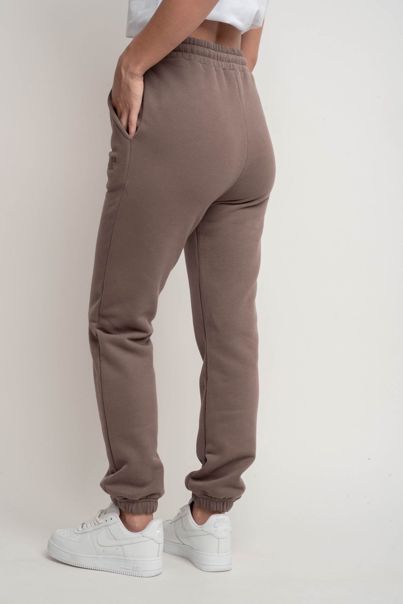 SPODNIE DRESOWE REGULAR FIT CAPPUCCINO - MILOS