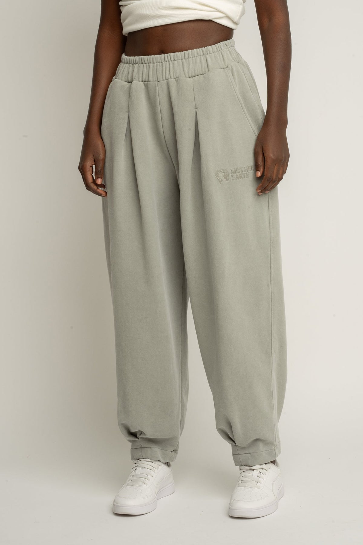 BALLOON FIT SWEATPANTS WITH WASHED EFFECT OLIVE - RIBE PETIT