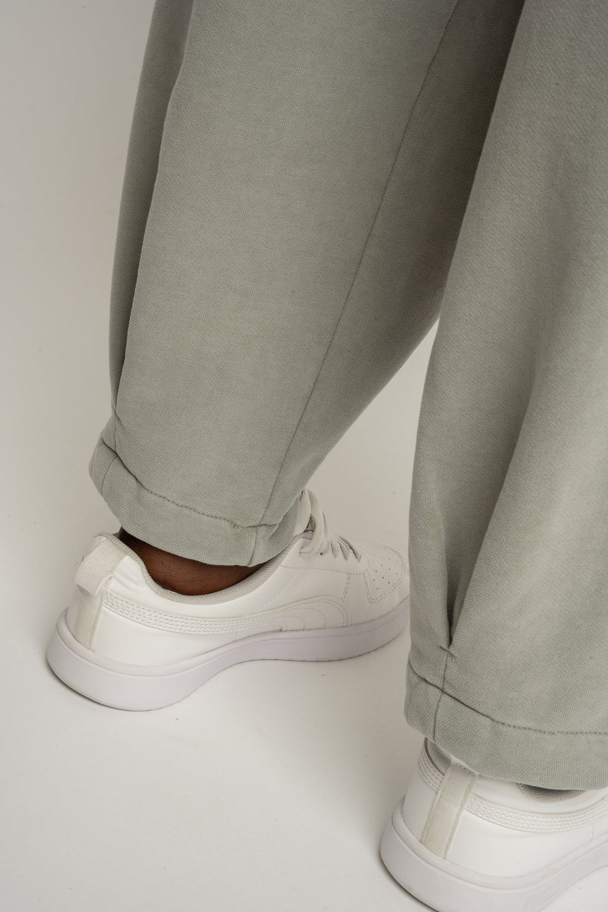 BALLOON FIT SWEATPANTS WITH WASHED EFFECT OLIVE - RIBE PETIT