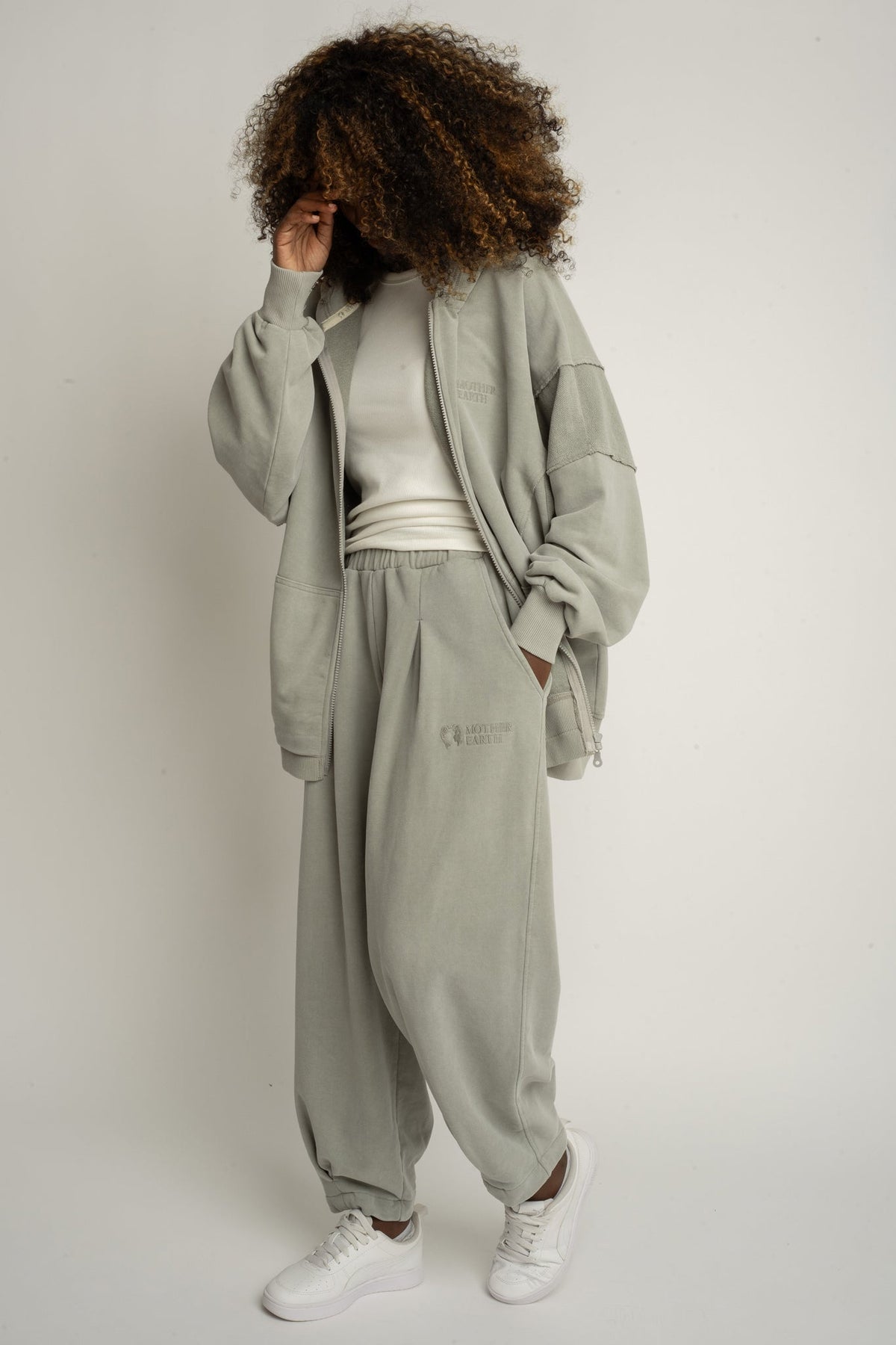 OVERSIZED HOODIE WITH WASHED EFFECT OLIVE - TRONDHEIM