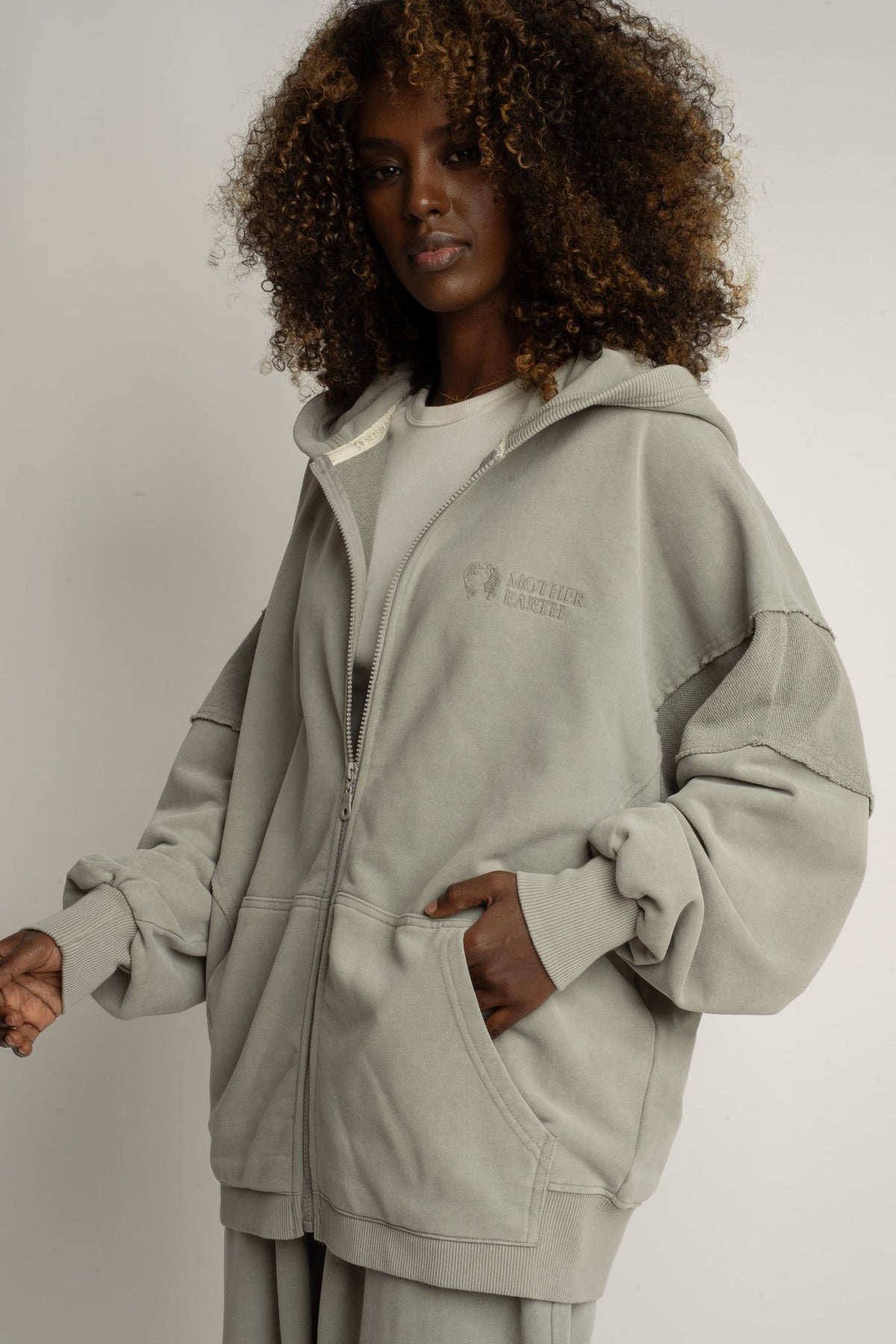 OVERSIZED HOODIE WITH WASHED EFFECT OLIVE - TRONDHEIM