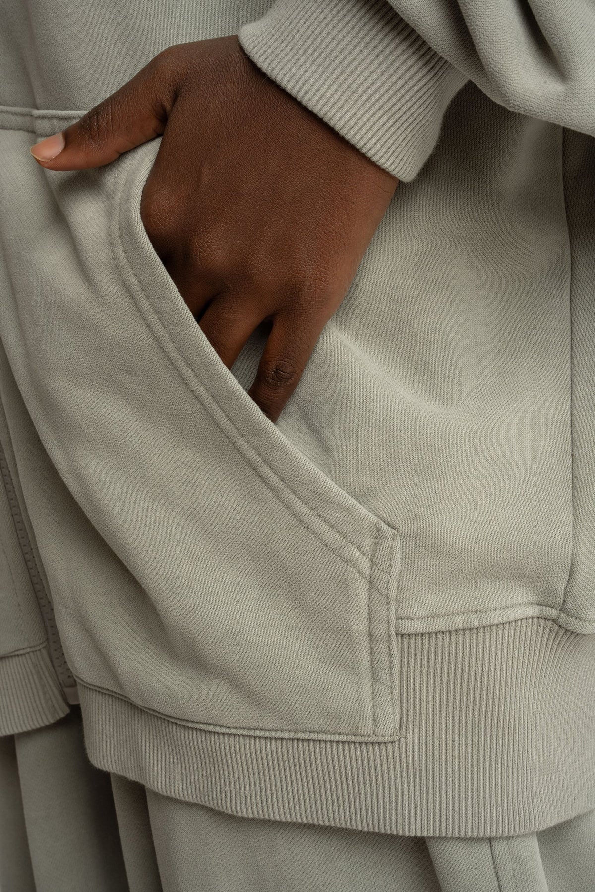 OVERSIZED HOODIE WITH WASHED EFFECT OLIVE - TRONDHEIM