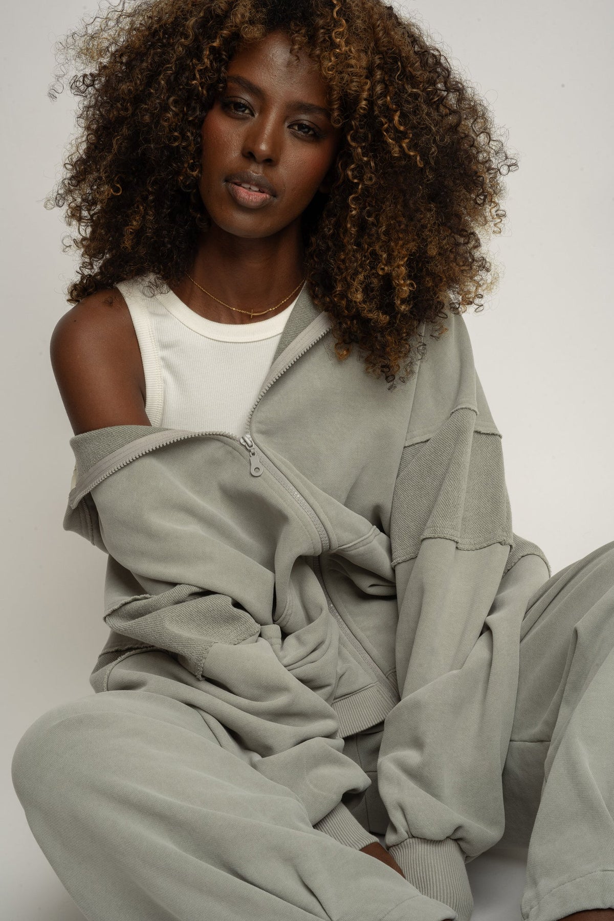 OVERSIZED HOODIE WITH WASHED EFFECT OLIVE - TRONDHEIM