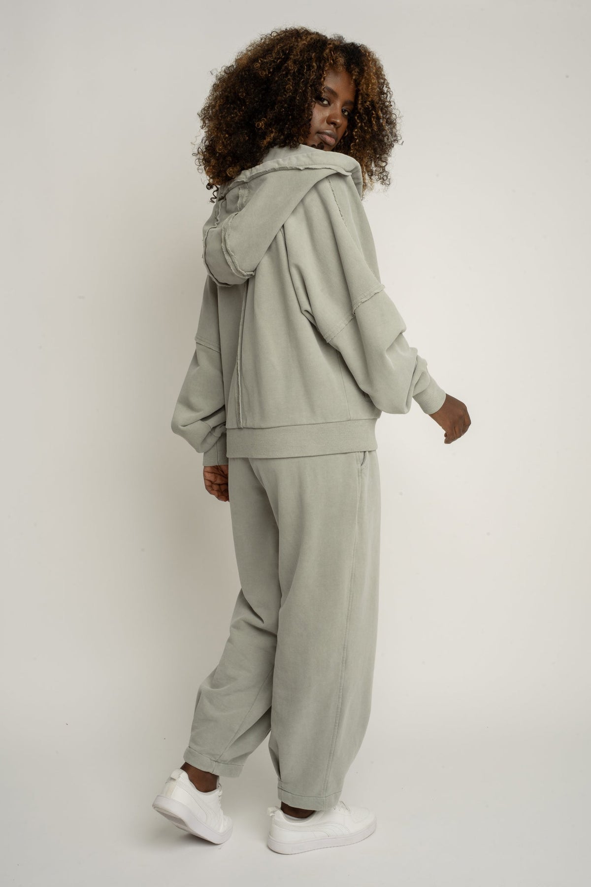 WASHED-EFFECT ZIP-UP HOODIE OLIVE - NARVIK