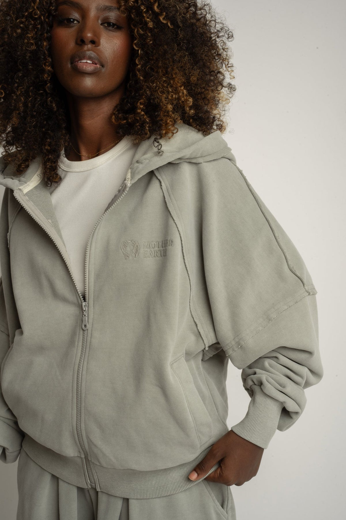 WASHED-EFFECT ZIP-UP HOODIE OLIVE - NARVIK
