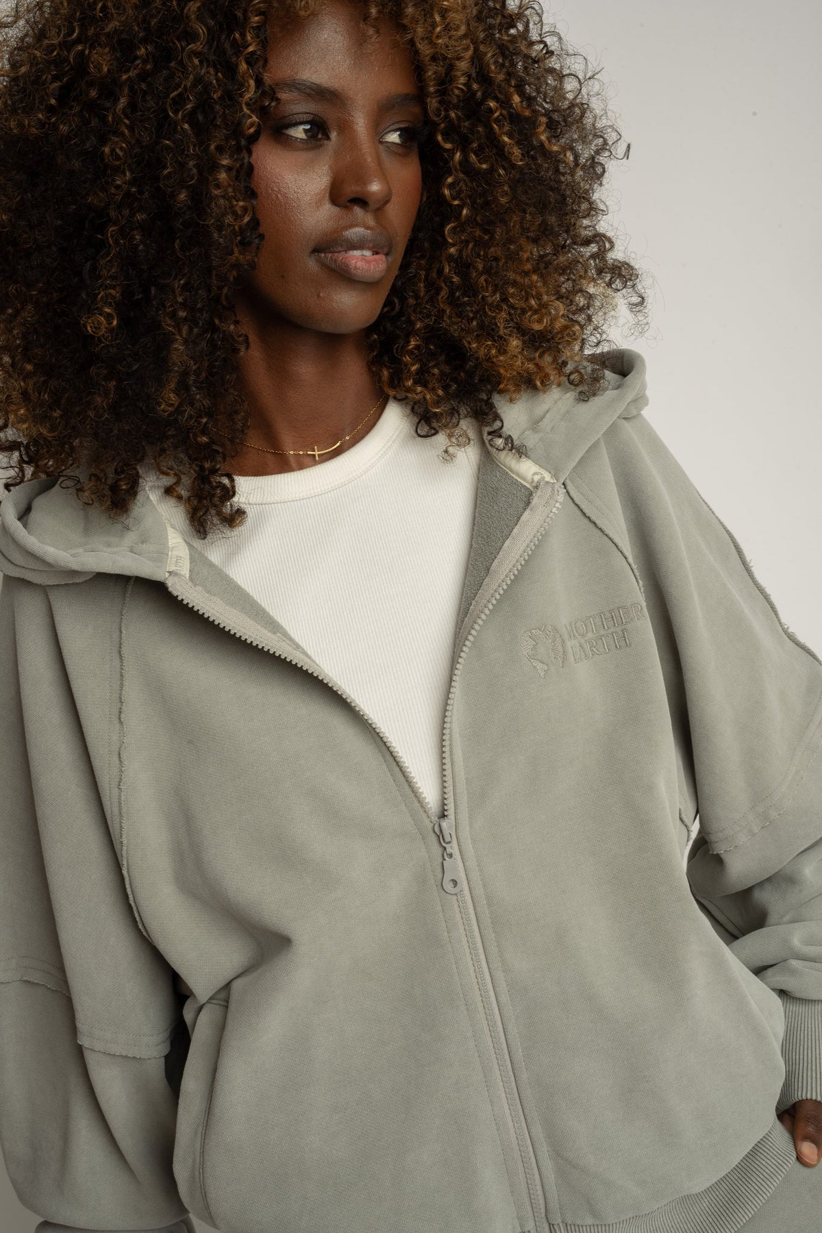 WASHED-EFFECT ZIP-UP HOODIE OLIVE - NARVIK