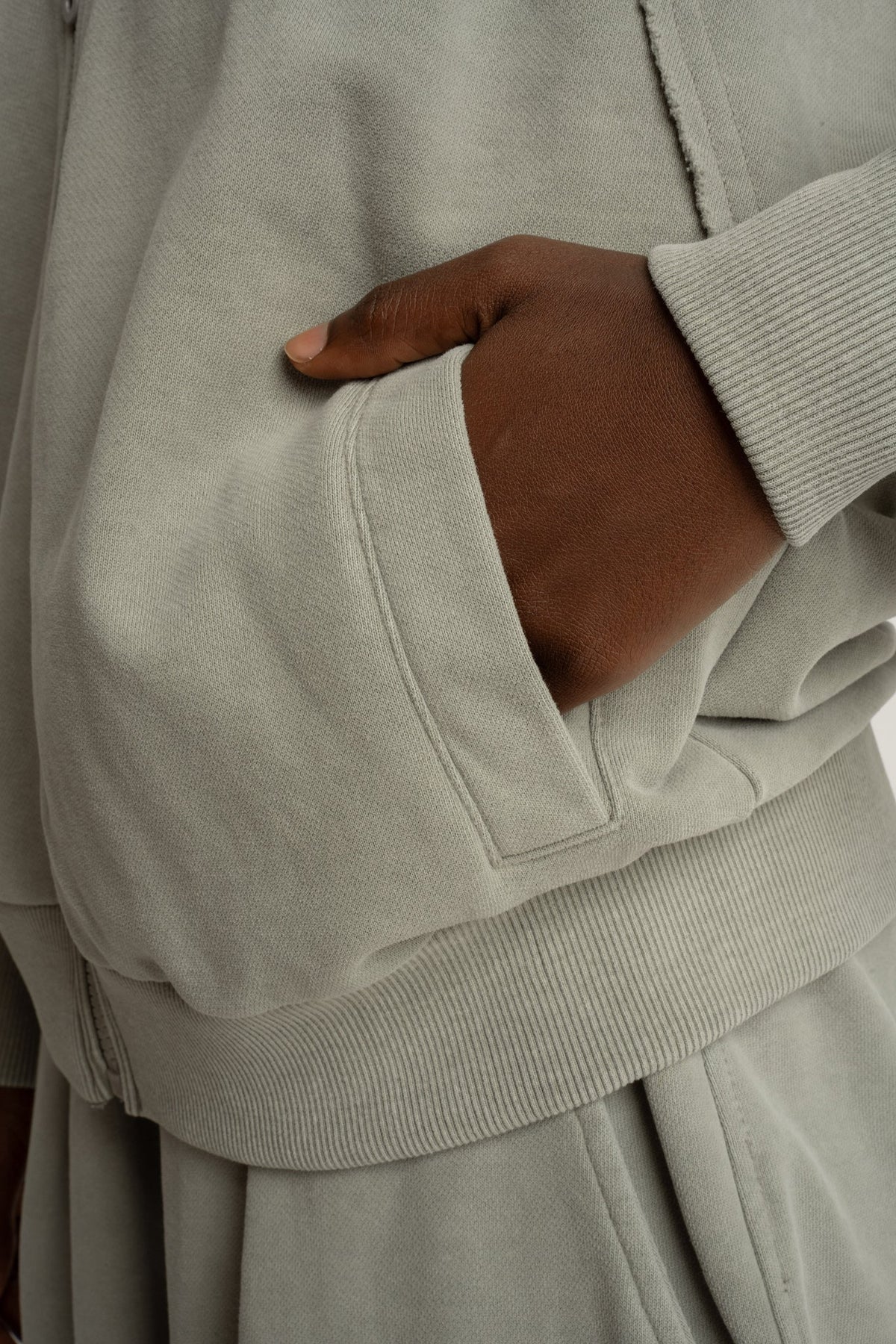 WASHED-EFFECT ZIP-UP HOODIE OLIVE - NARVIK