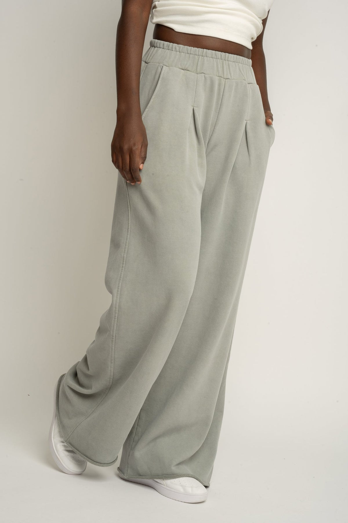 WIDE LEG WASHED JOGGERS OLIVE - ESBJERG