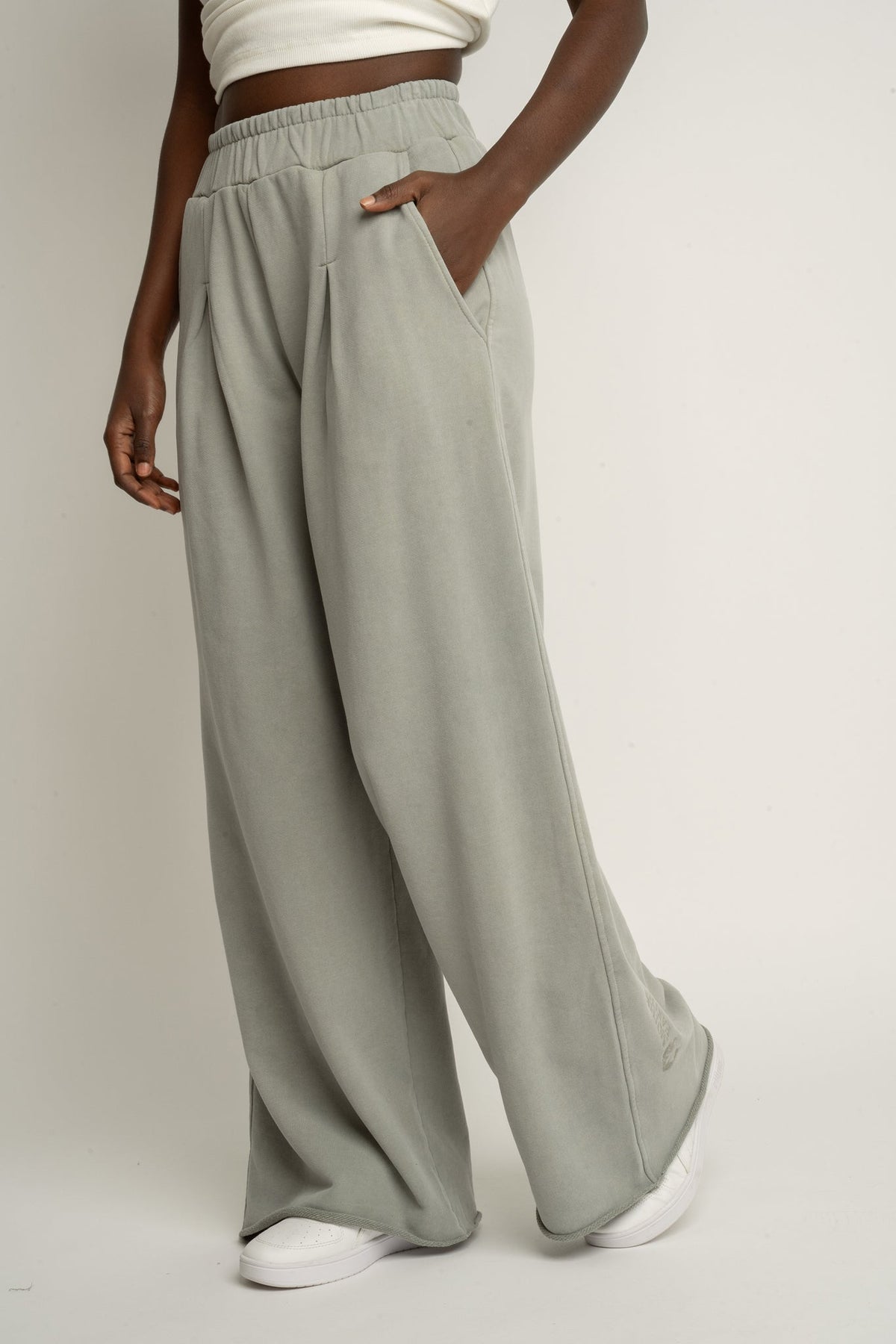WIDE LEG WASHED JOGGERS OLIVE - ESBJERG