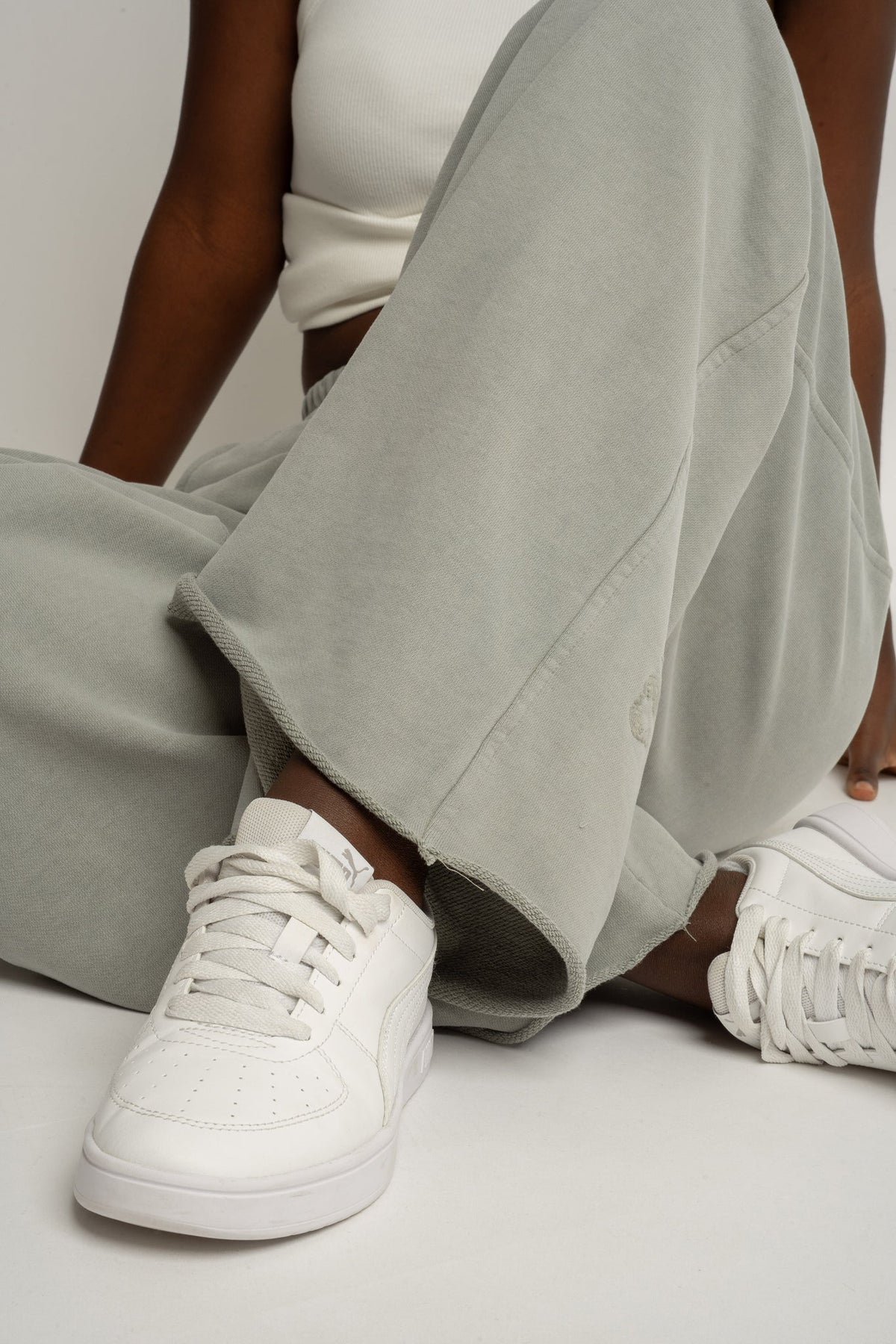 WIDE LEG WASHED JOGGERS OLIVE - ESBJERG