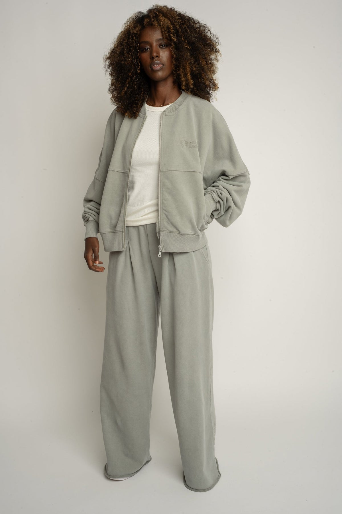 BLUZA BASEBALLÓWKA Z EFEKTEM WASHED OLIWKOWA - ALESUND