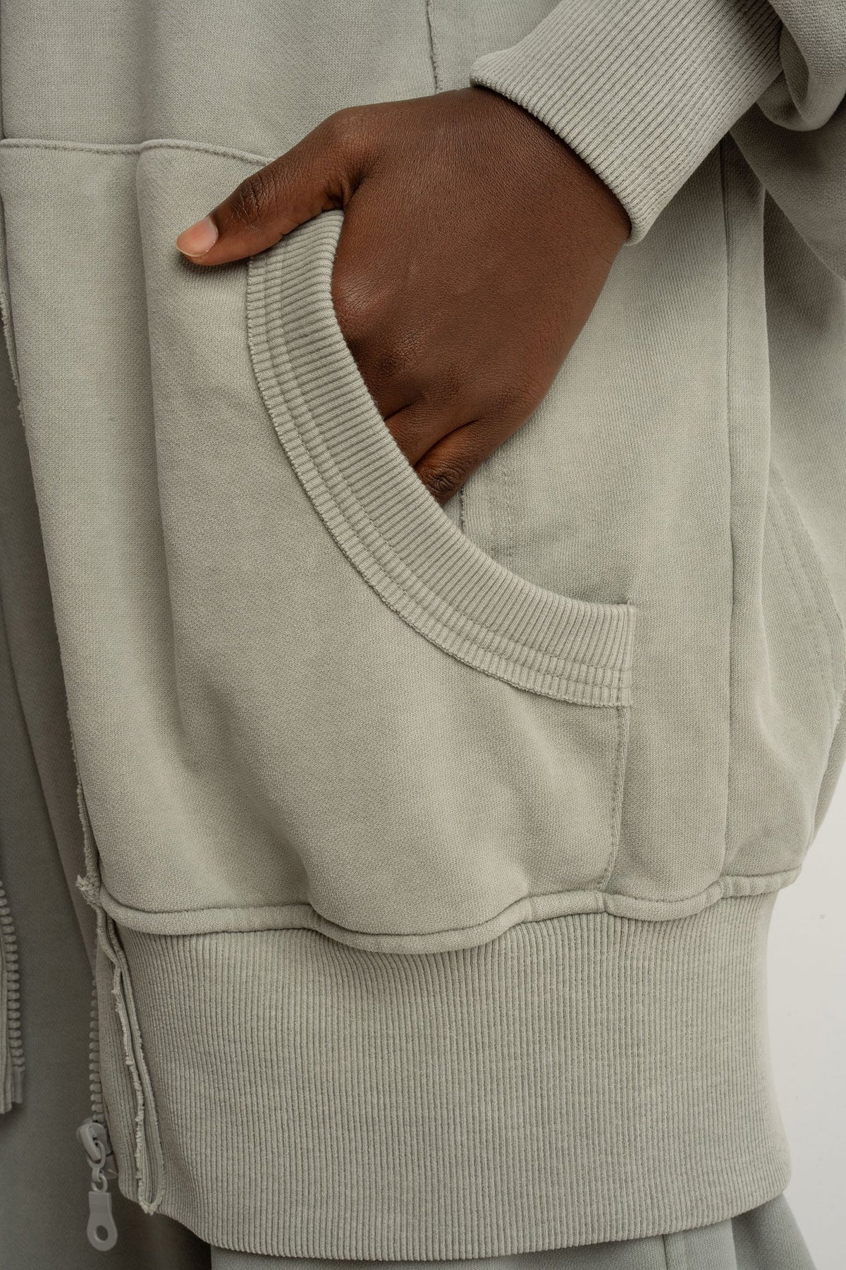 LONG WOMEN'S ZIPPED HOODIE WITH WASHED EFFECT OLIVE - SENJA