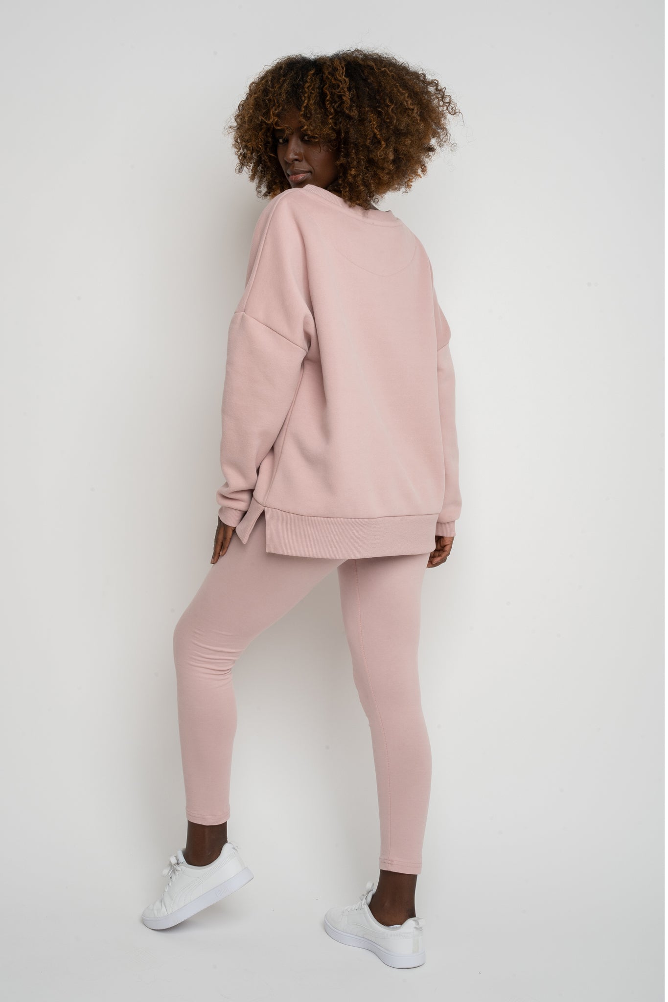 BLUZA OVERSIZE Z SZEROKIM DEKOLTEM JANORÓŻOWA  - MULL