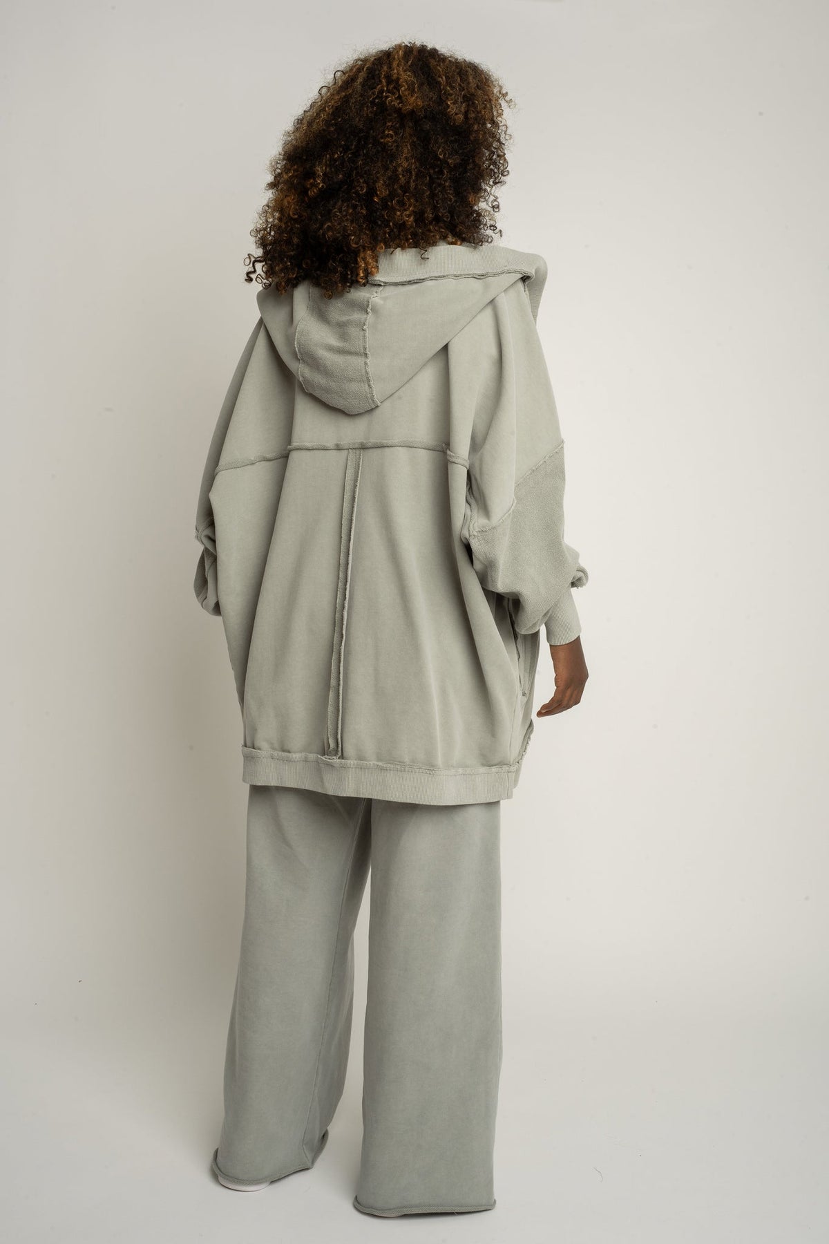 WASHED-EFFECT SWEATSHIRT OLIVE - LUND