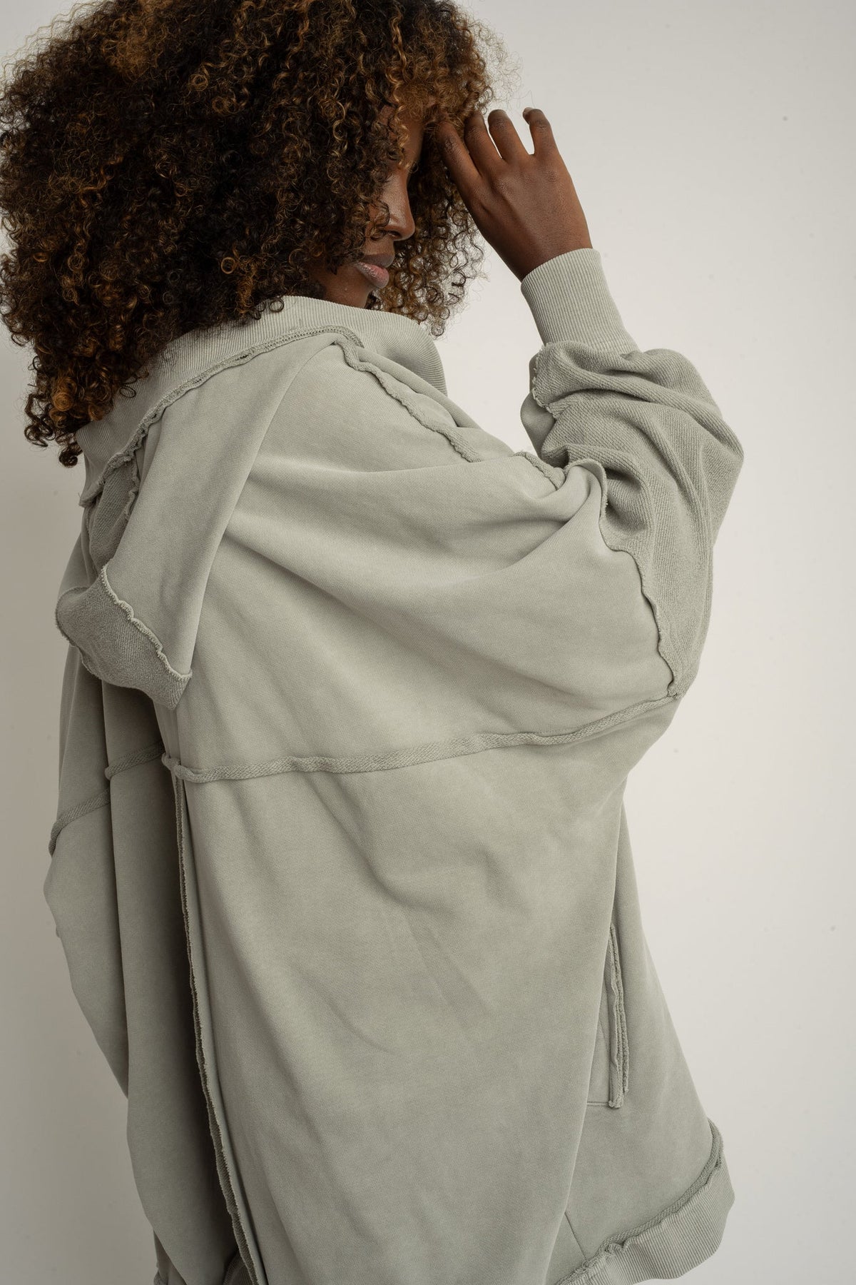 WASHED-EFFECT SWEATSHIRT OLIVE - LUND