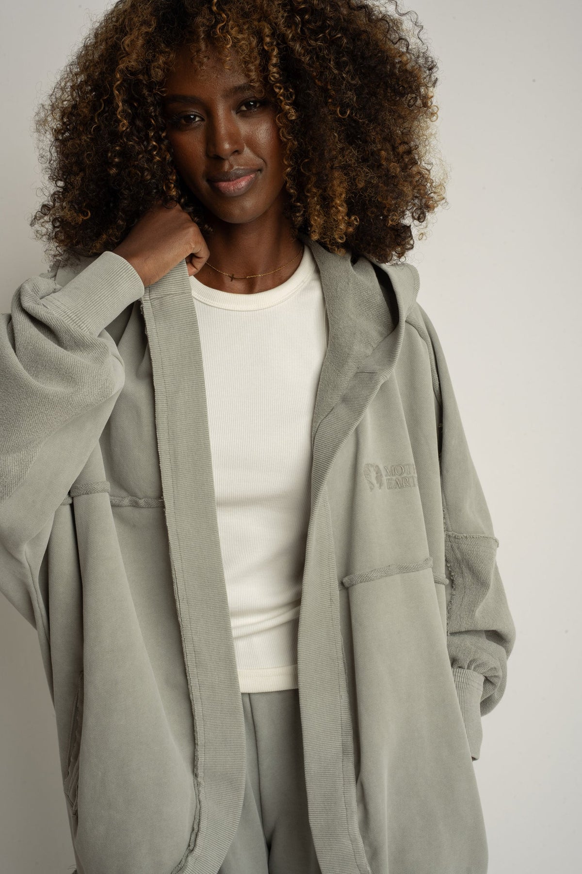 WASHED-EFFECT SWEATSHIRT OLIVE - LUND