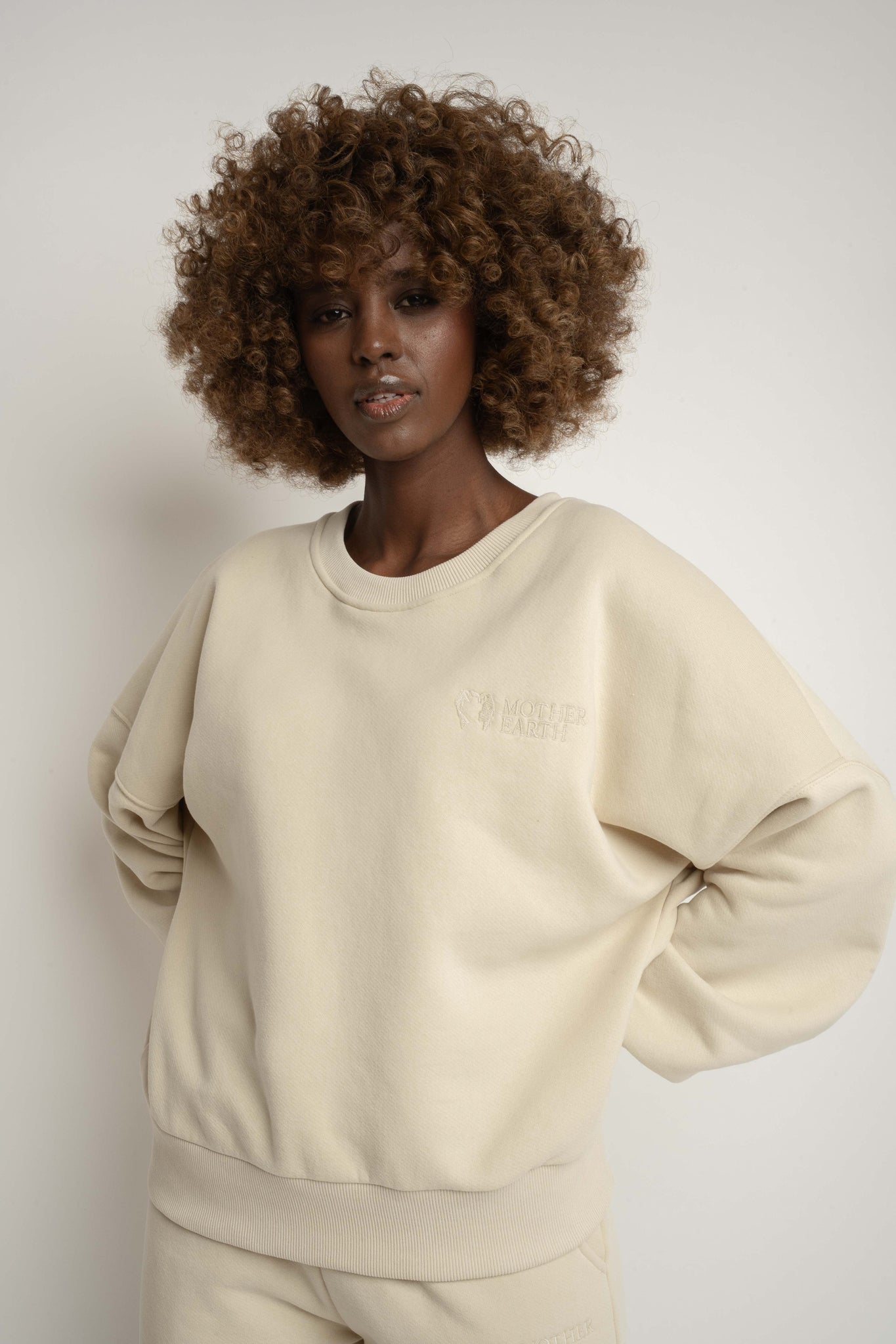 BLUZA TYPU CREWNECK JASNOBEŻOWA - OZARK