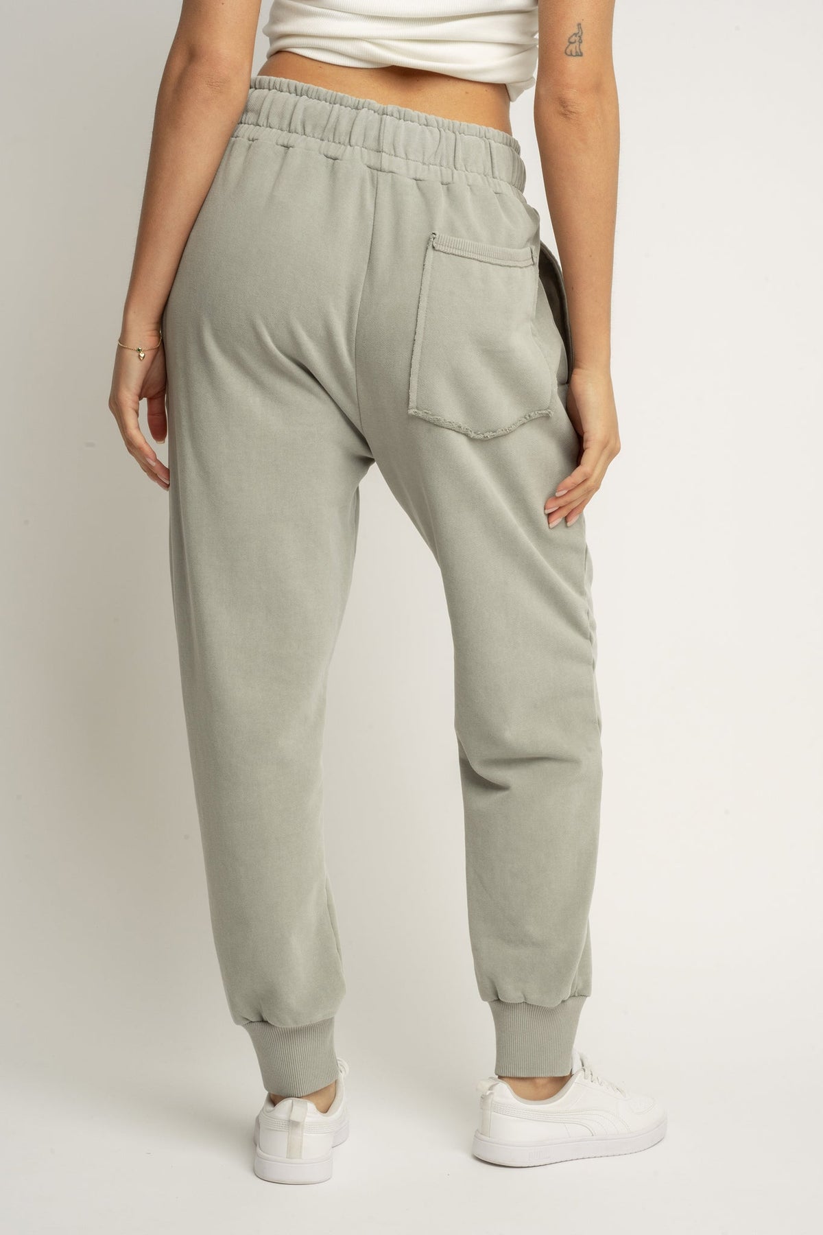 ODENSE - OLIVE WASHED JOGGERS