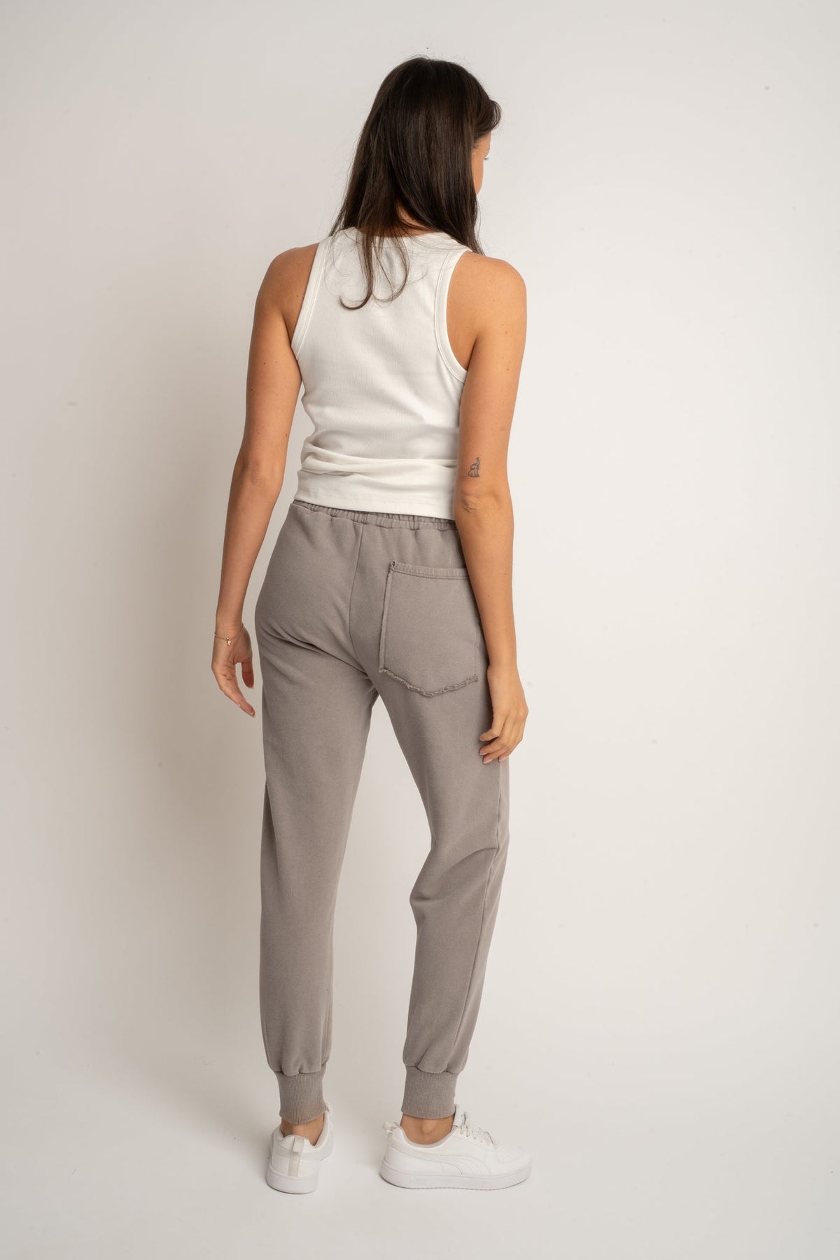 SPODNIE DRESOWE TYPU JOGGER Z EFEKTEM WASHED MOCCA - ODENSE
