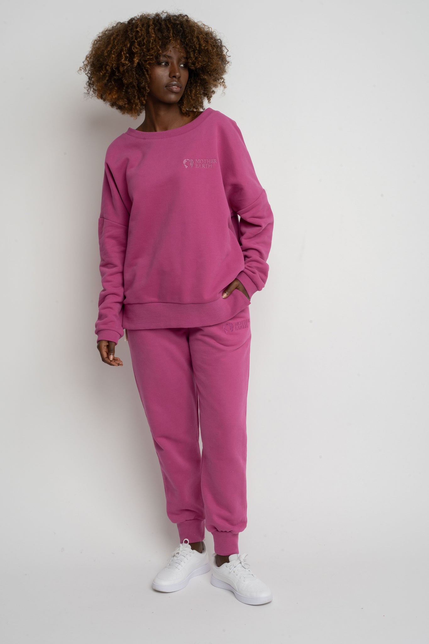 BLUZA OVERSIZE Z SZEROKIM DEKOLTEM 2nd DROP RÓŻOWA - MULL