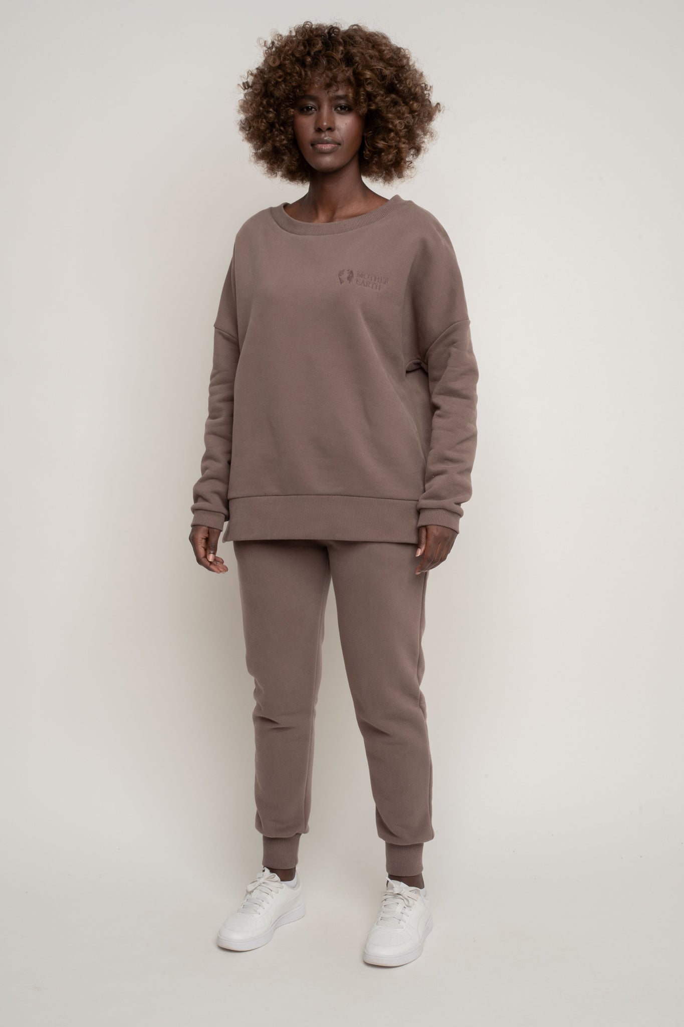 BLUZA OVERSIZE Z SZEROKIM DEKOLTEM CAPPUCCINO - MULL