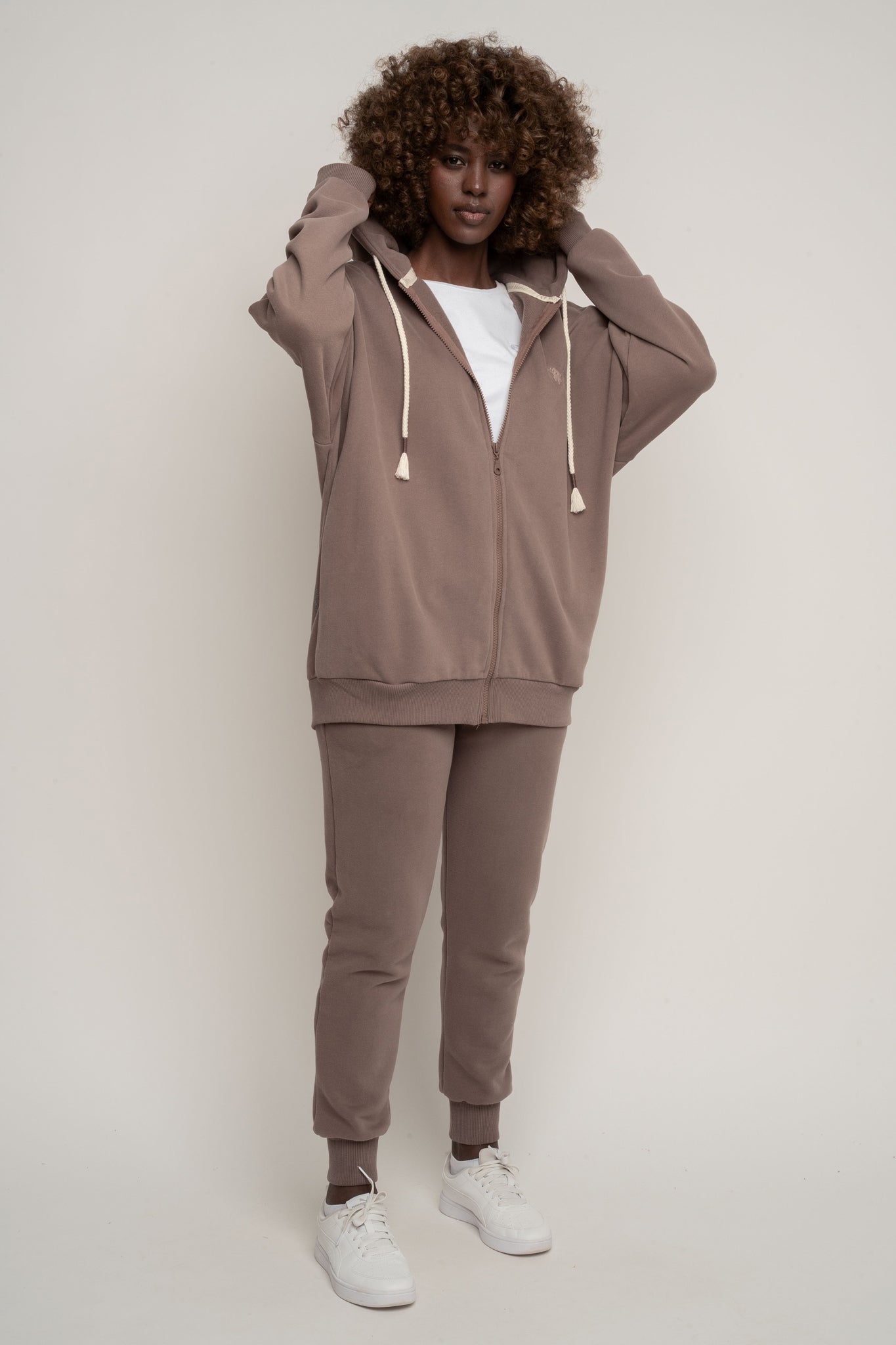 BLUZA Z KAPTUREM ROZPINANA CAPPUCCINO - NIKO