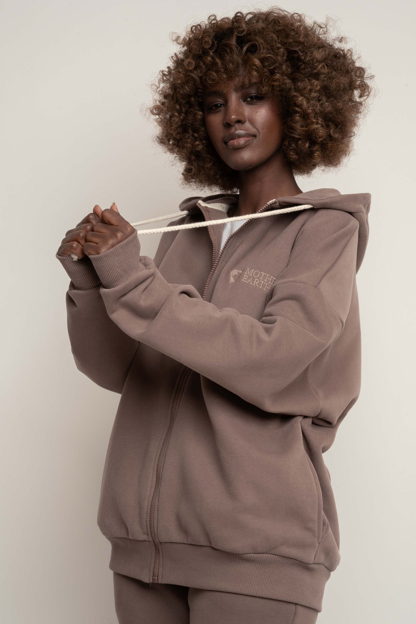 BLUZA Z KAPTUREM ROZPINANA CAPPUCCINO - NIKO