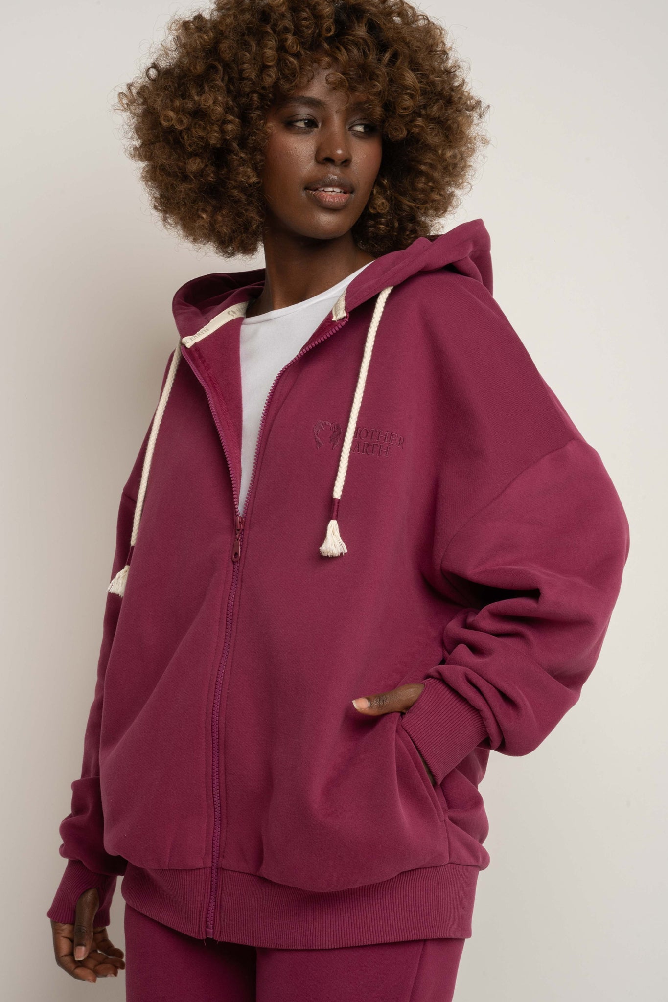 BLUZA Z KAPTUREM ROZPINANA BURGUNDOWA - NIKO