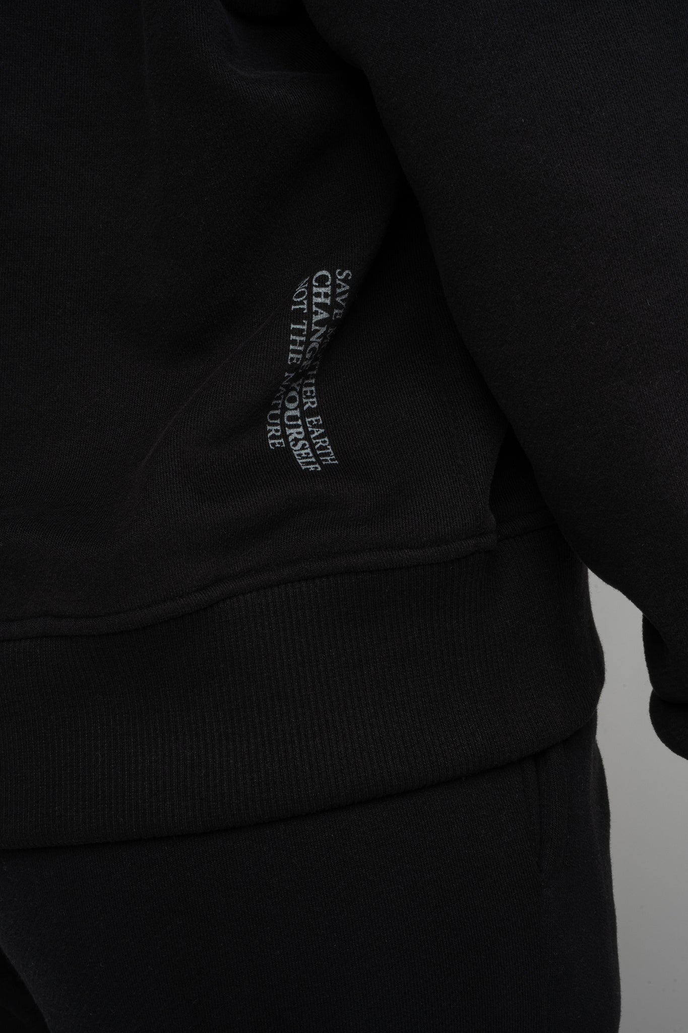BLUZA Z KAPTUREM CZARNA - MURIA