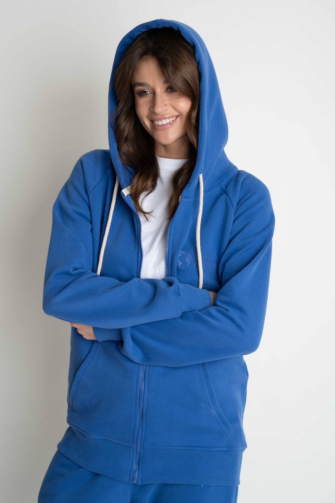 BLUZA Z KAPTUREM ROZPINANA CHABROWA - ARINA
