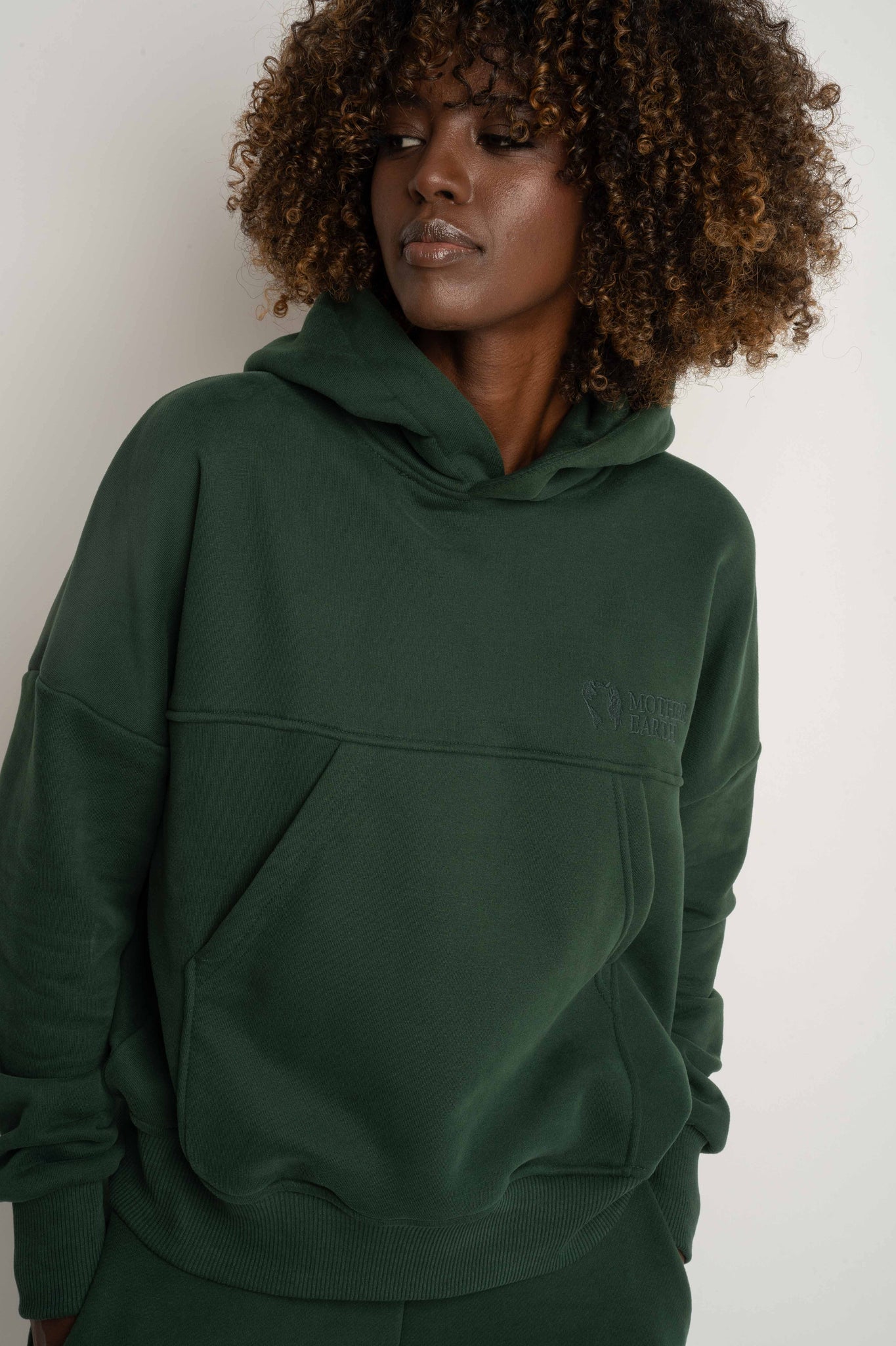 BLUZA Z KAPTUREM CIEMNOZIELONA- MURIA