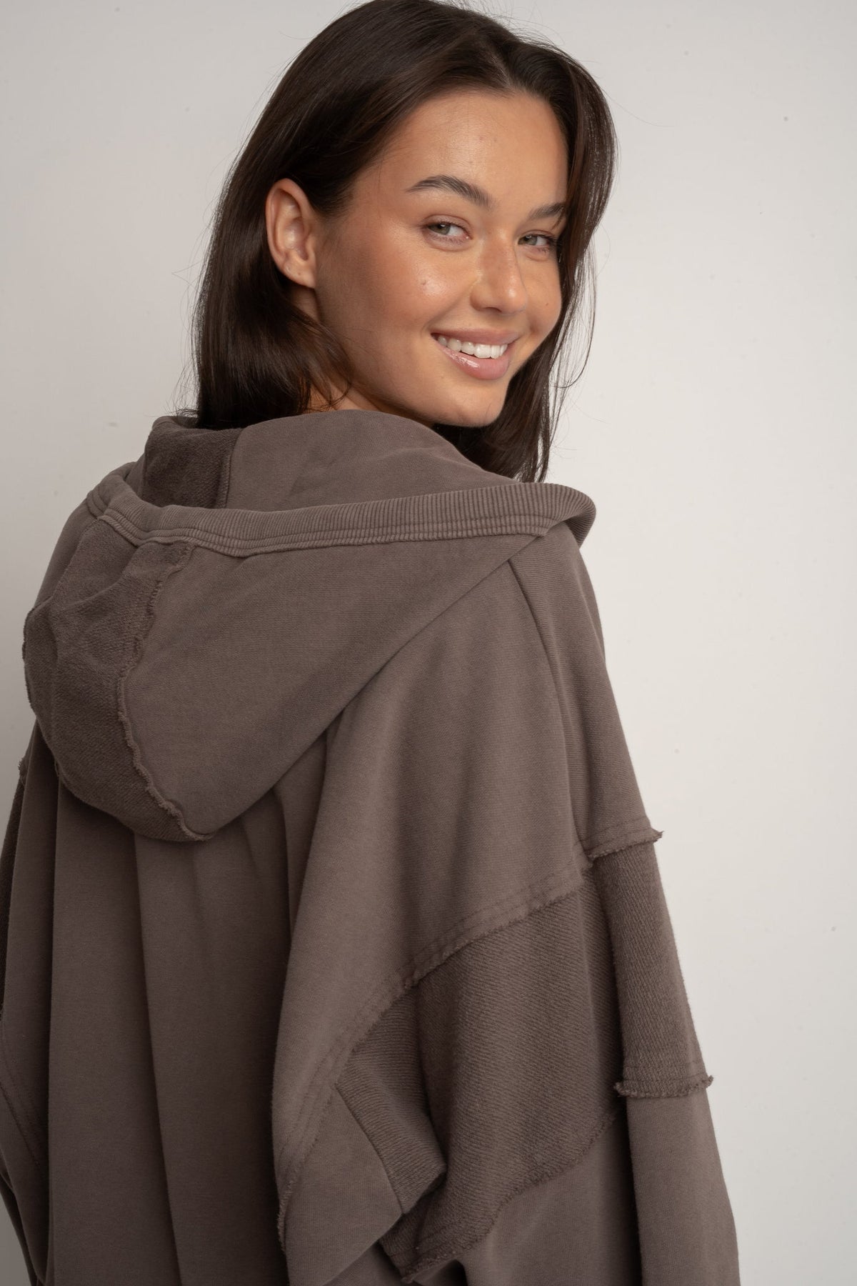 OVERSIZED HOODIE WITH WASHED EFFECT DARK BROWN - TRONDHEIM