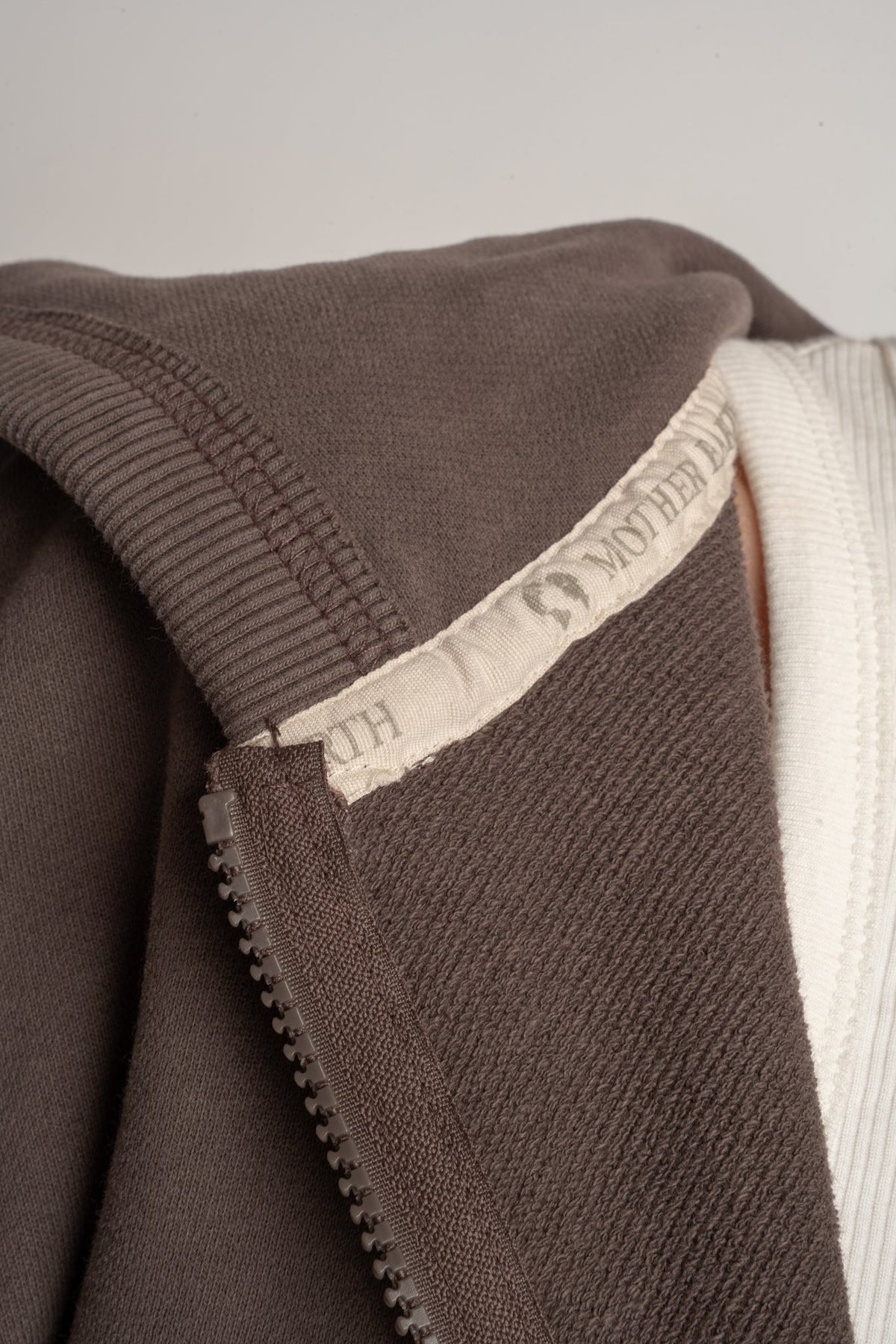 OVERSIZED HOODIE WITH WASHED EFFECT DARK BROWN - TRONDHEIM