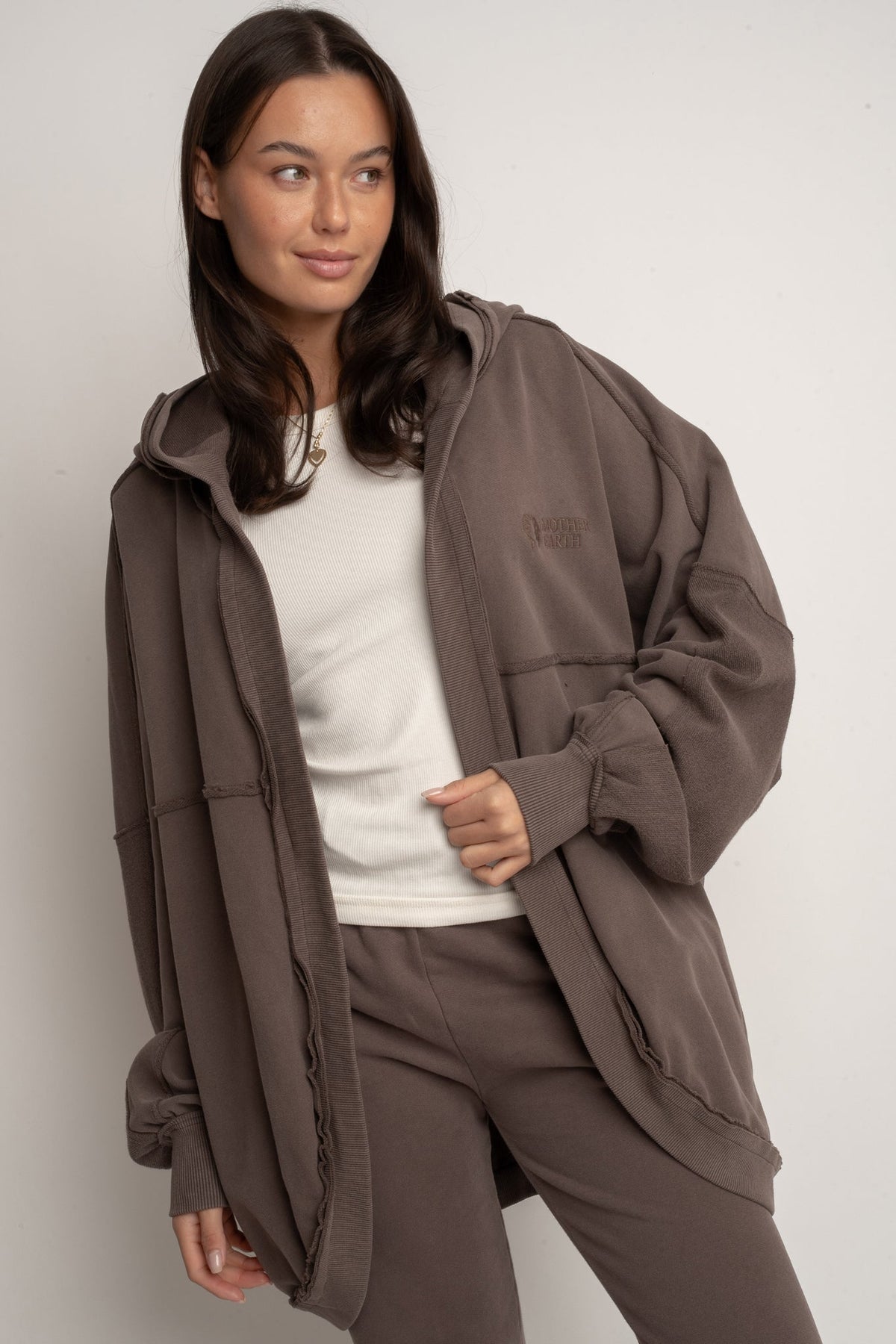 BLUZA Z EFEKTEM WASHED CIEMNOBRĄZOWA - LUND